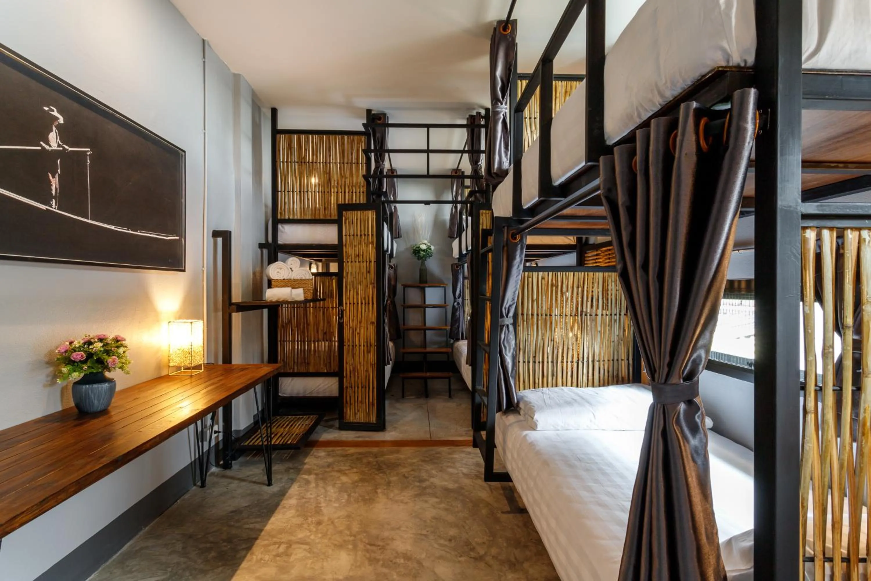 Bed in Hostel One Art and Gallery