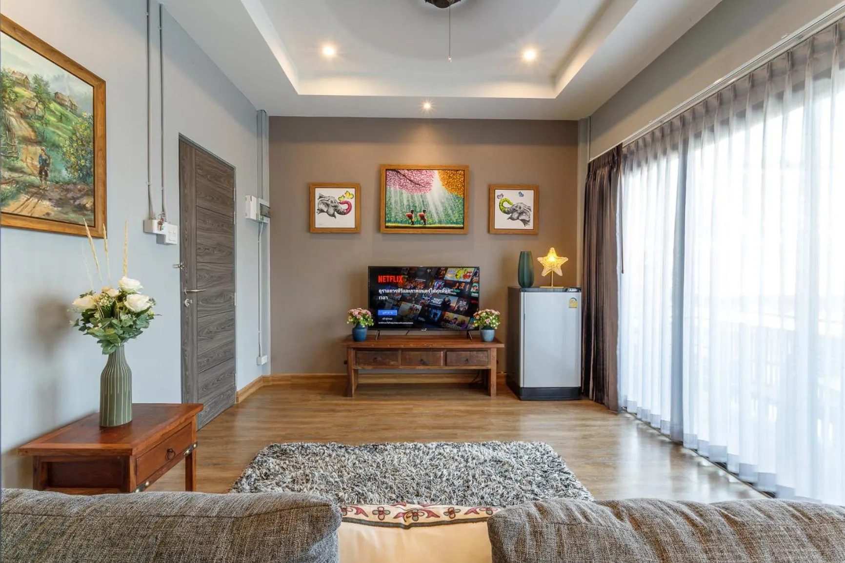 TV and multimedia in Hostel One Art and Gallery