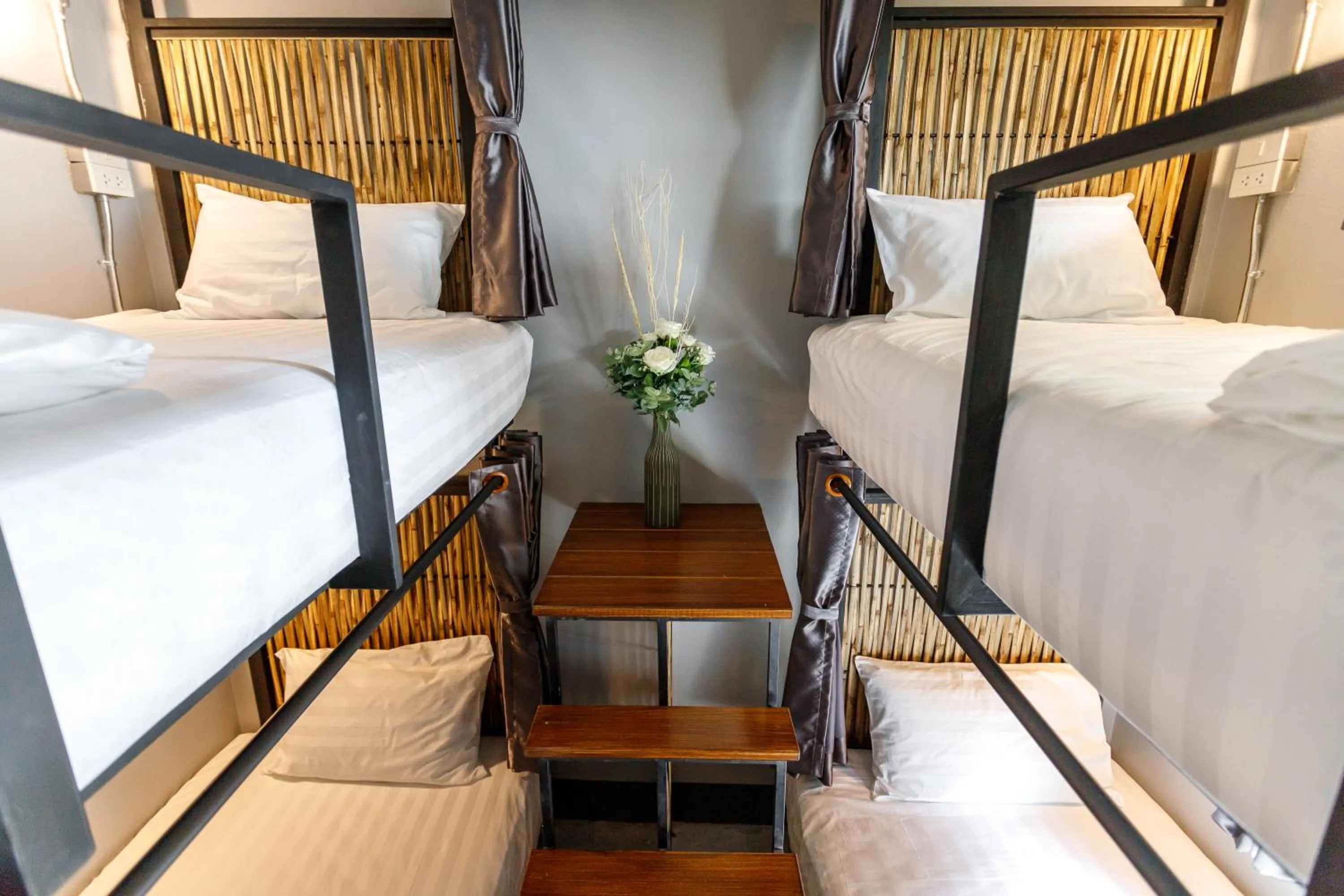 Bed in Hostel One Art and Gallery