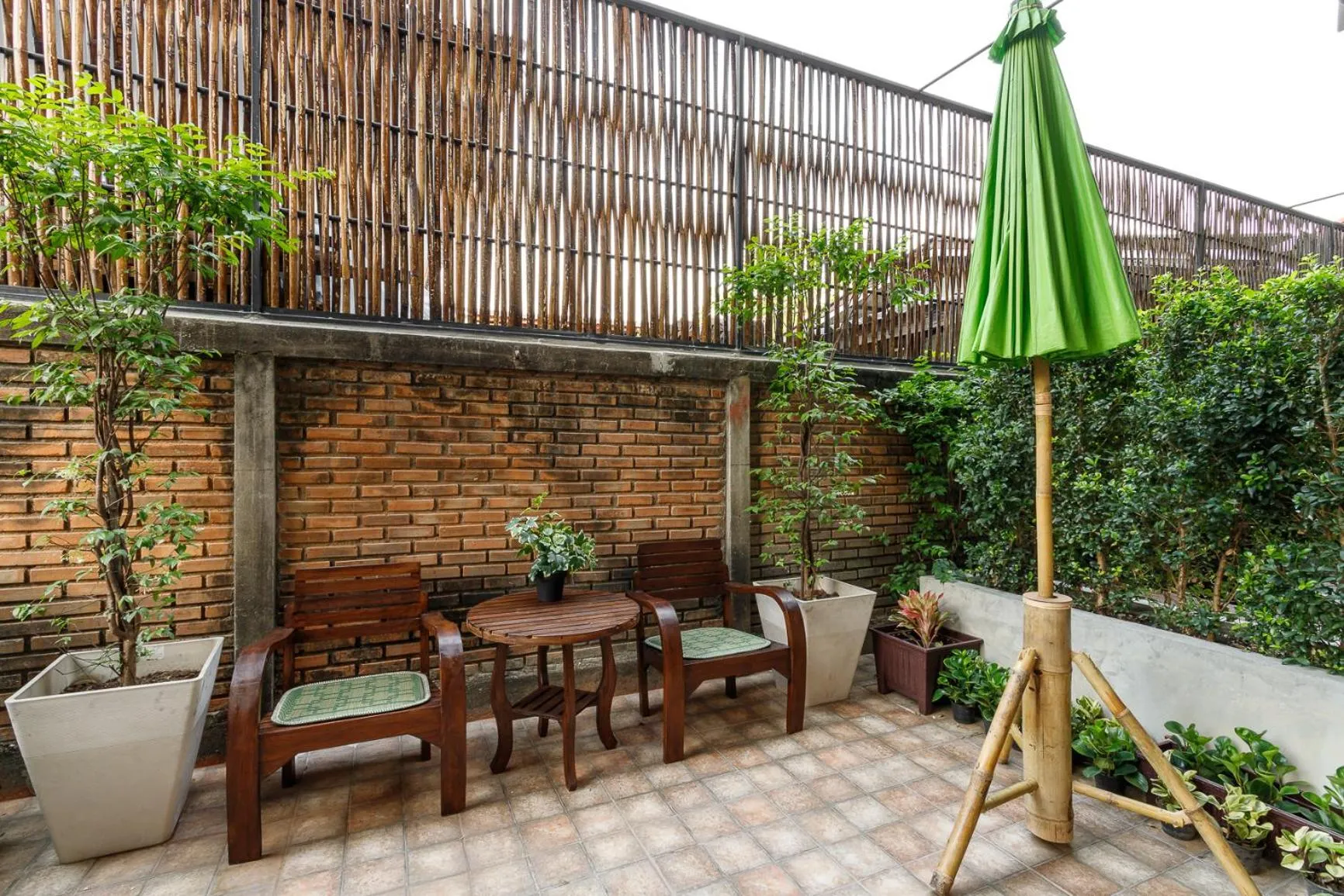 Patio in Hostel One Art and Gallery