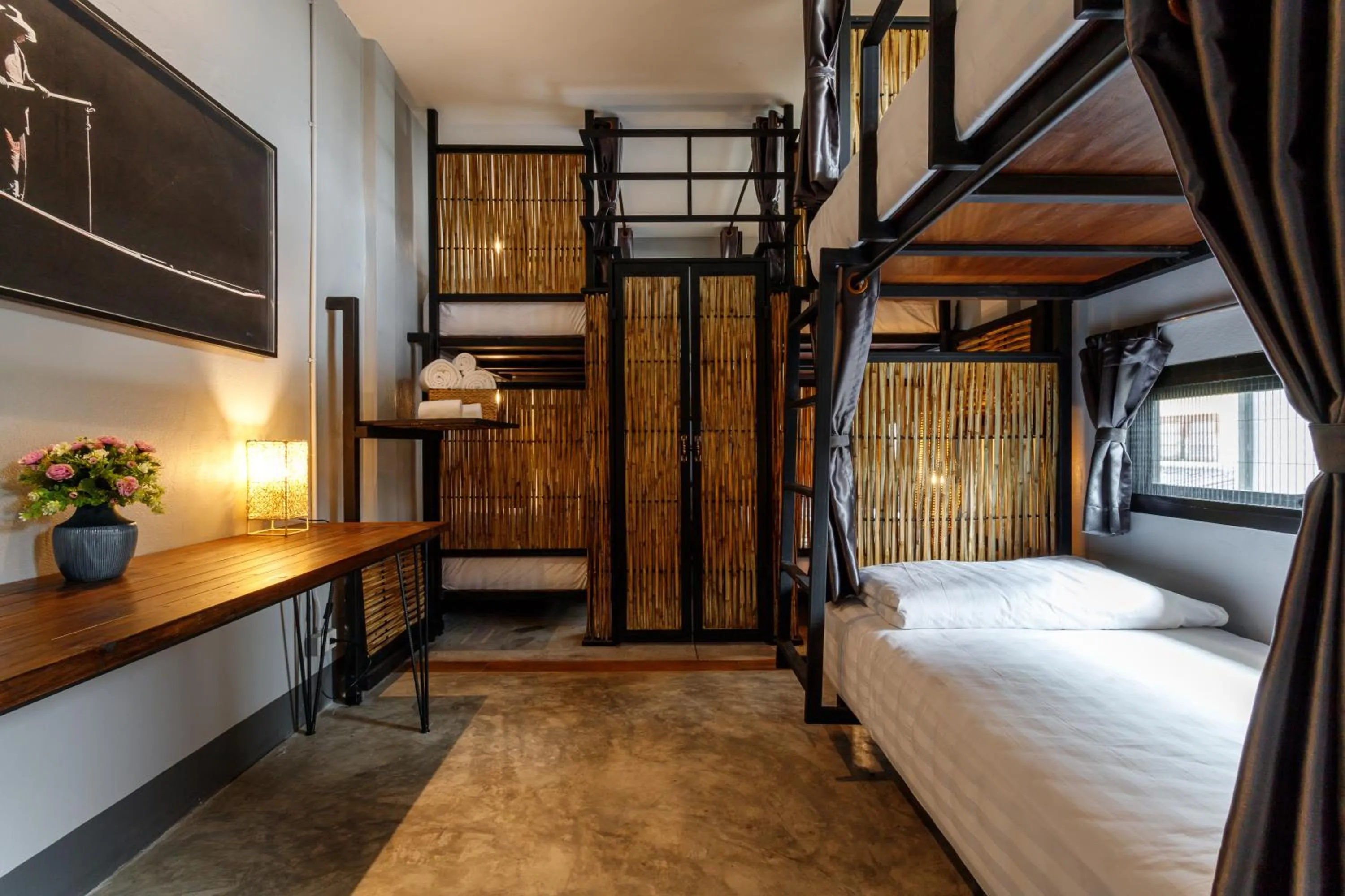 Bed in Hostel One Art and Gallery