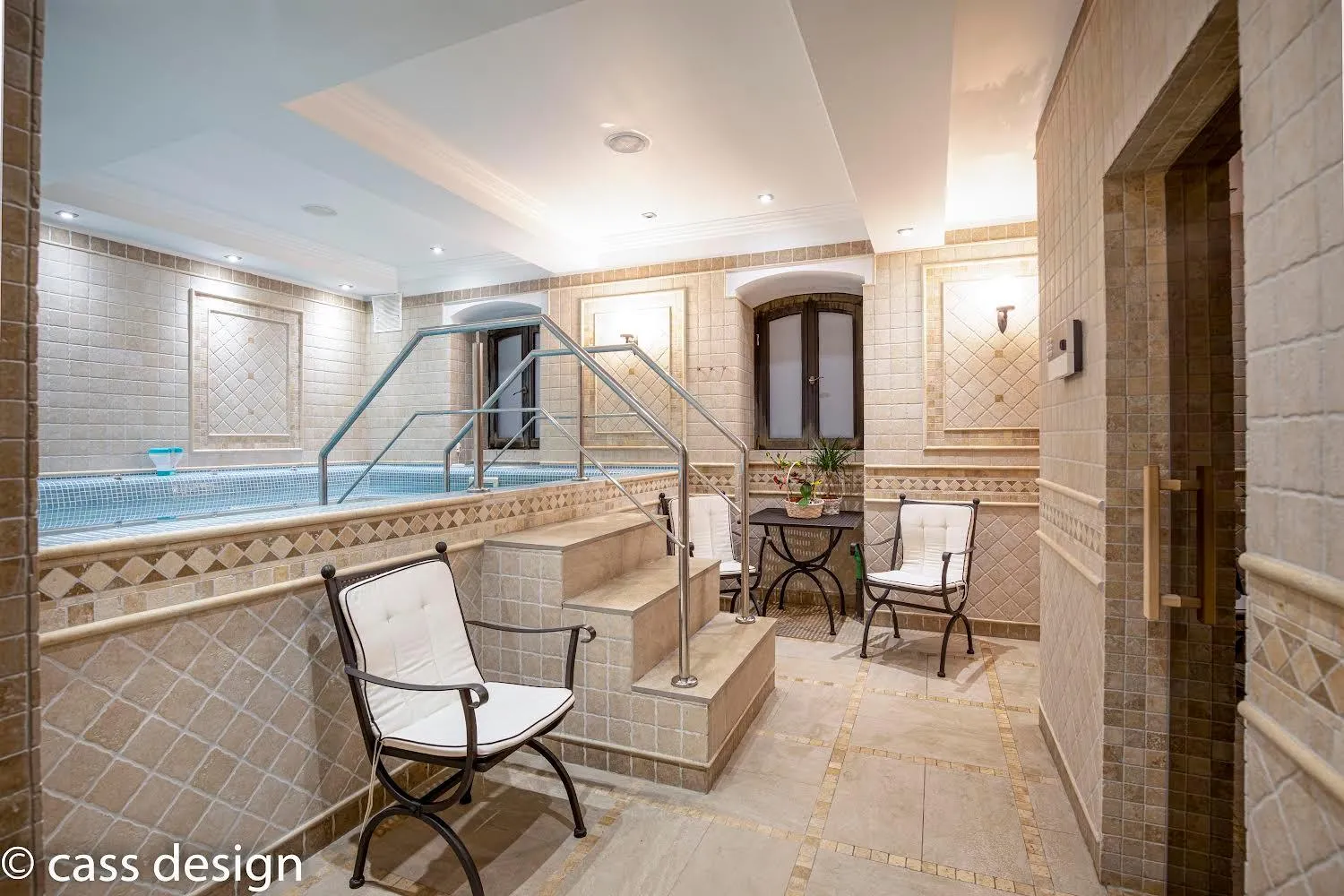 Hot Tub in Hotel Versay
