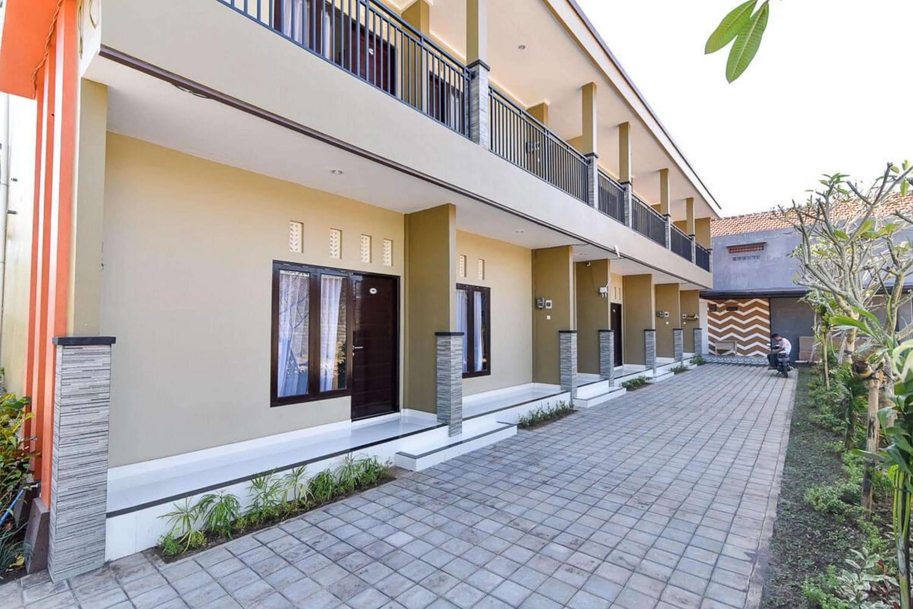 Facade/entrance in RedDoorz Plus near Jalan Imam Bonjol Denpasar