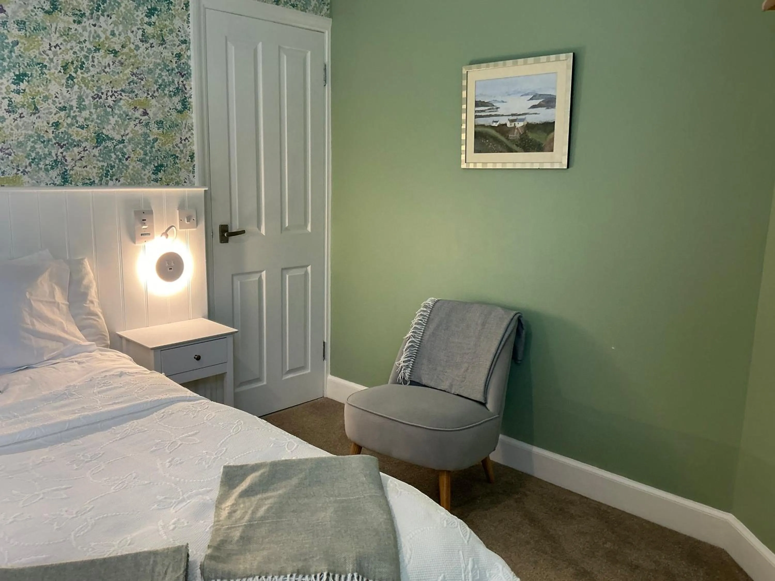 Bedroom, Bed in Hillcrest Bed & Breakfast