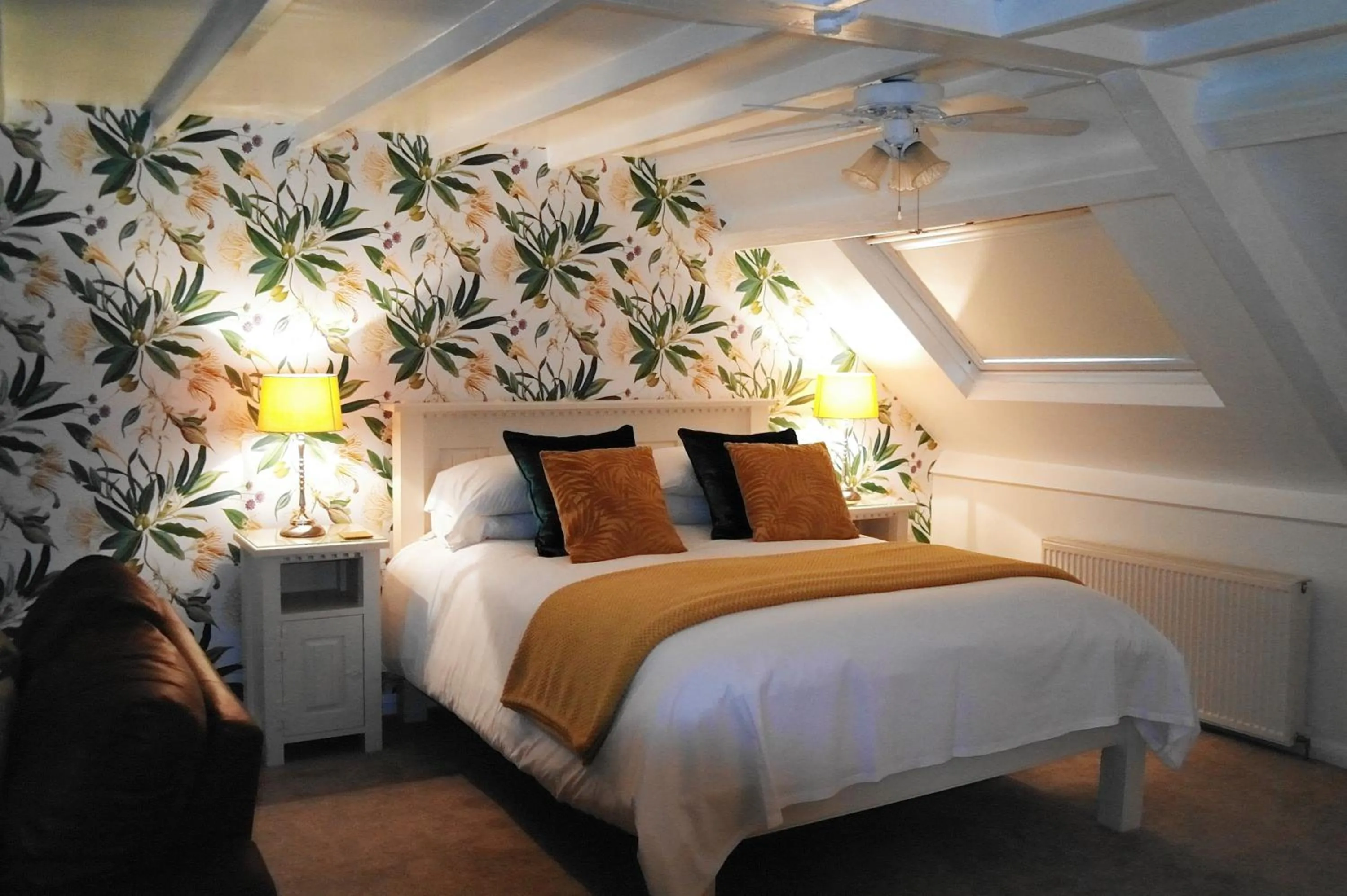 White Linen Whitby, Room Only