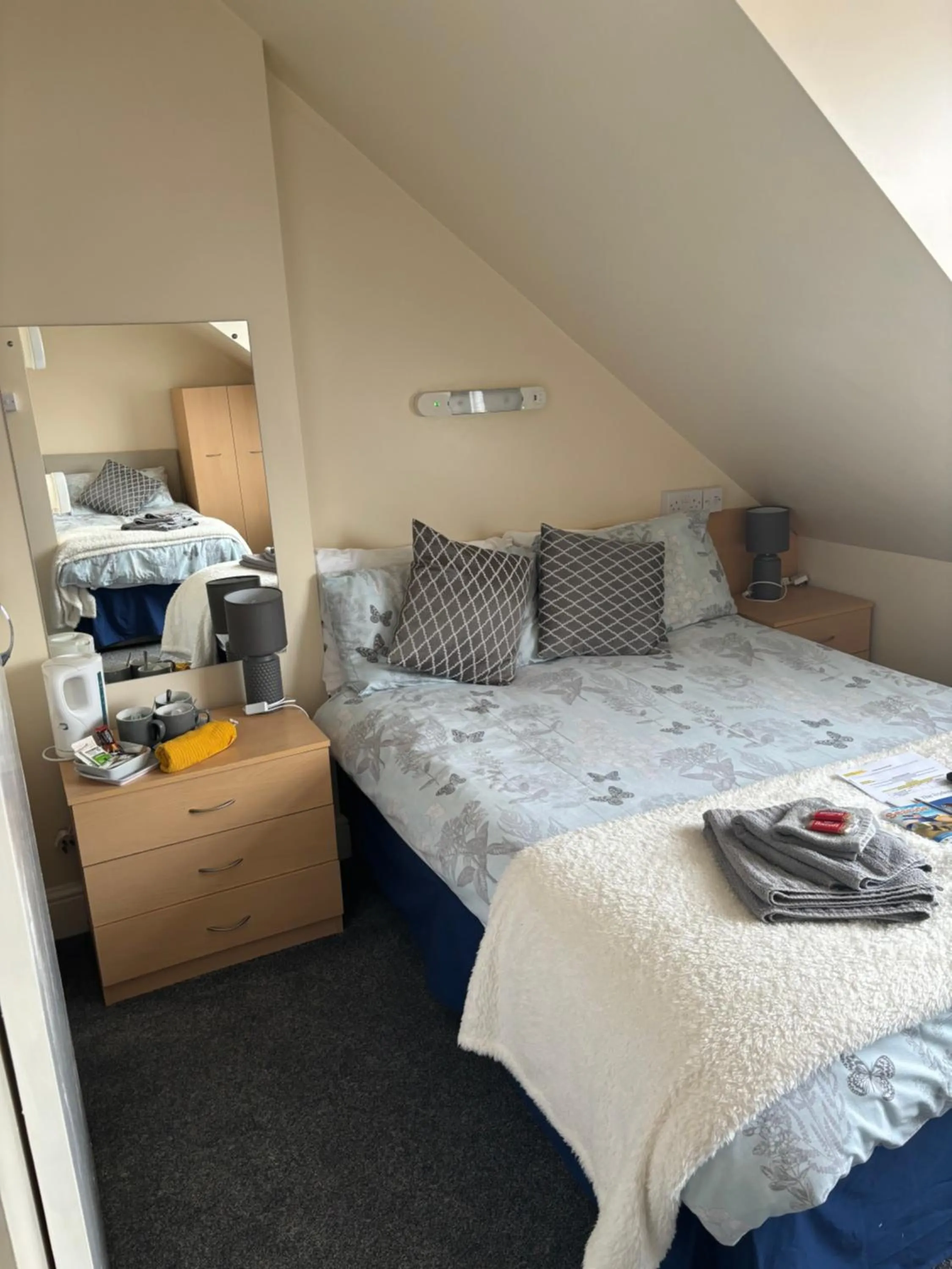 Bed in Ivydene Guest House