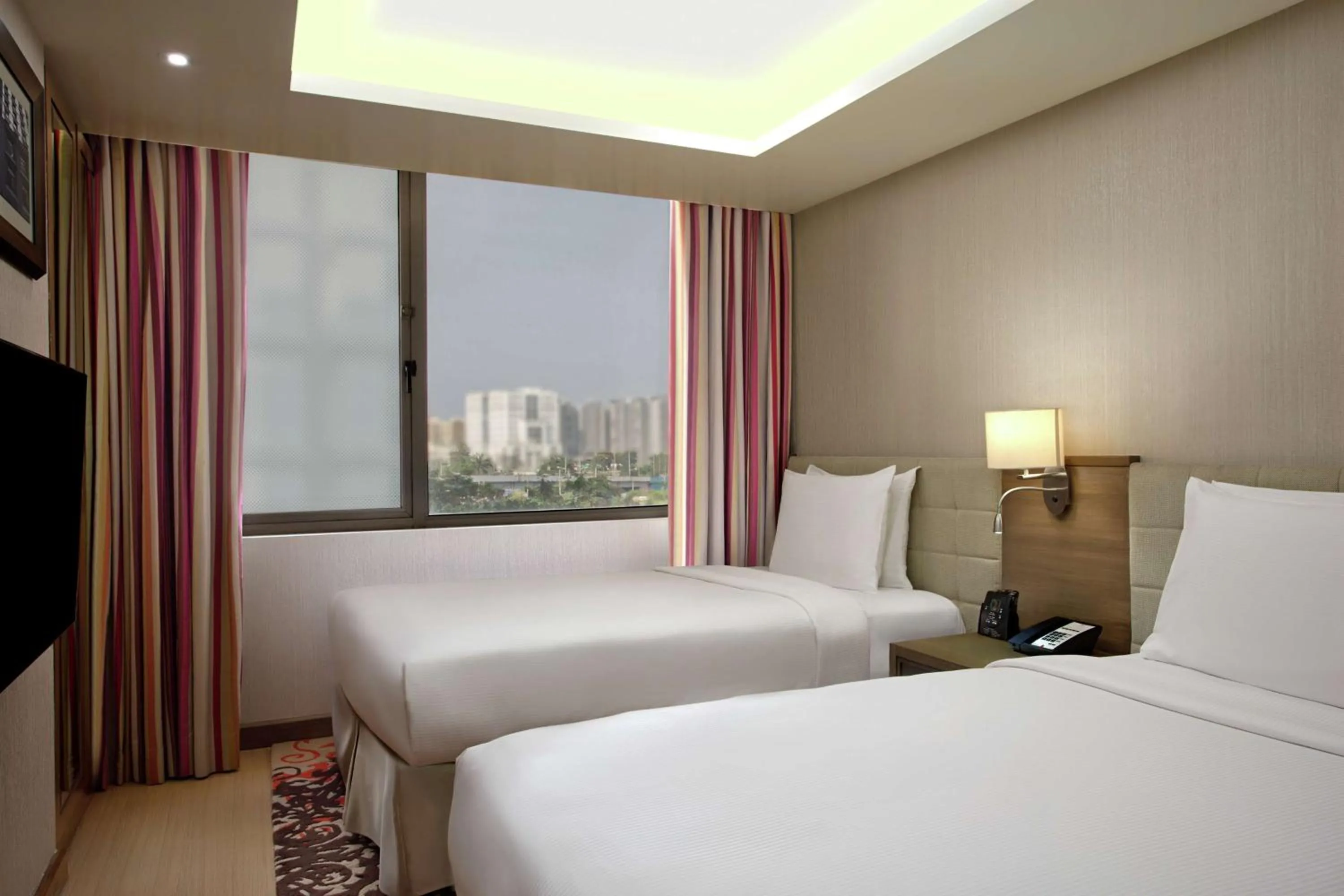 Bedroom, Bed in DoubleTree Suites by Hilton Bengaluru Outer Ring Road