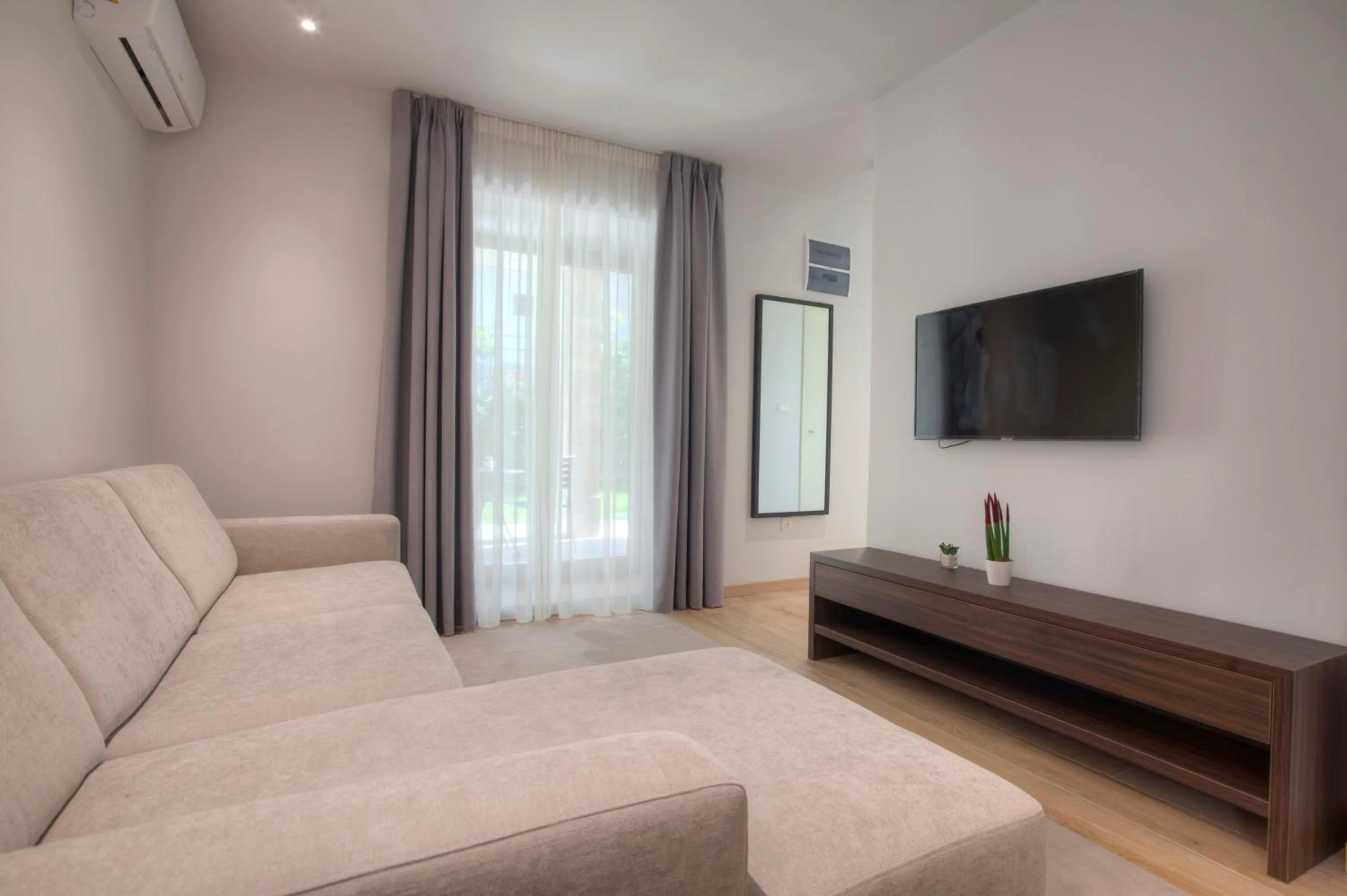 TV and multimedia in Hotel Vela