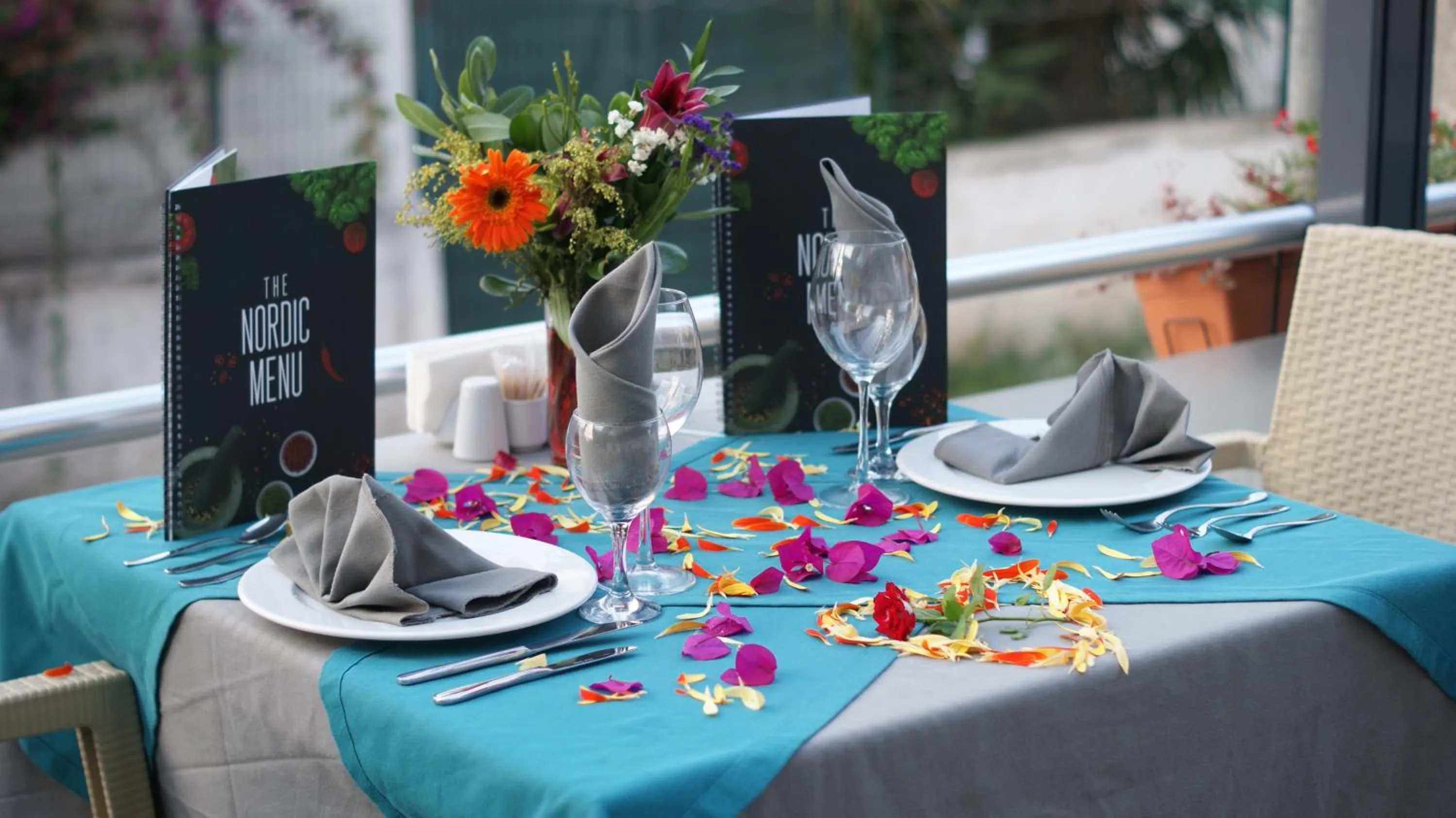 Restaurant/places to eat in THE NORDİC HOTEL