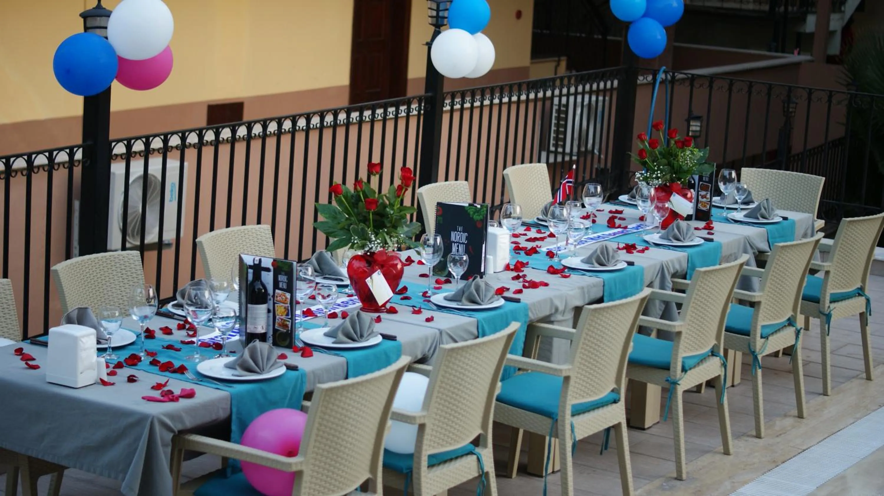 Restaurant/places to eat in THE NORDİC HOTEL