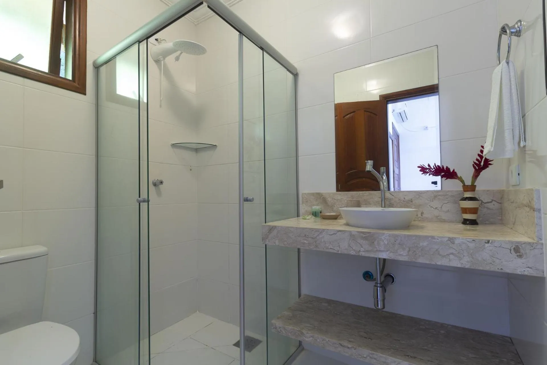 Bathroom in Pousada Recanto de Paraty