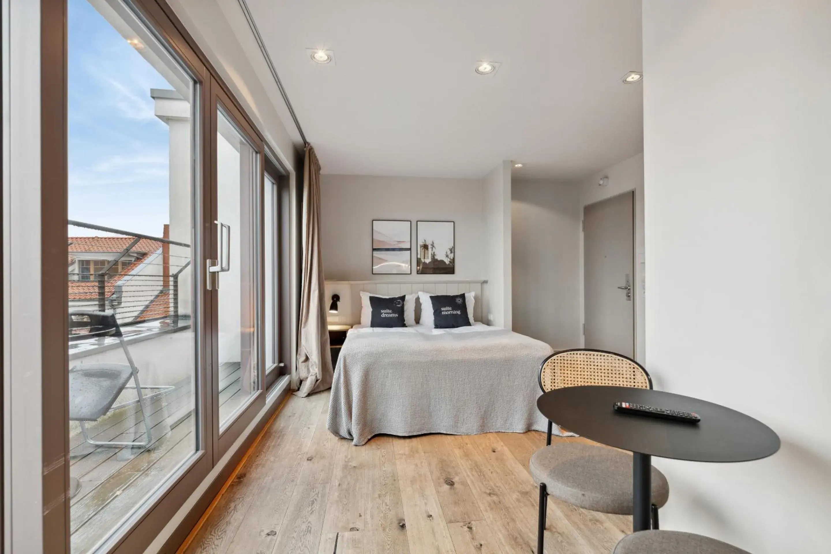 Bed in Limehome Berlin Prenzlauer Allee - Digital Access Bed in Limehome Berlin Prenzlauer Allee - Digital Access