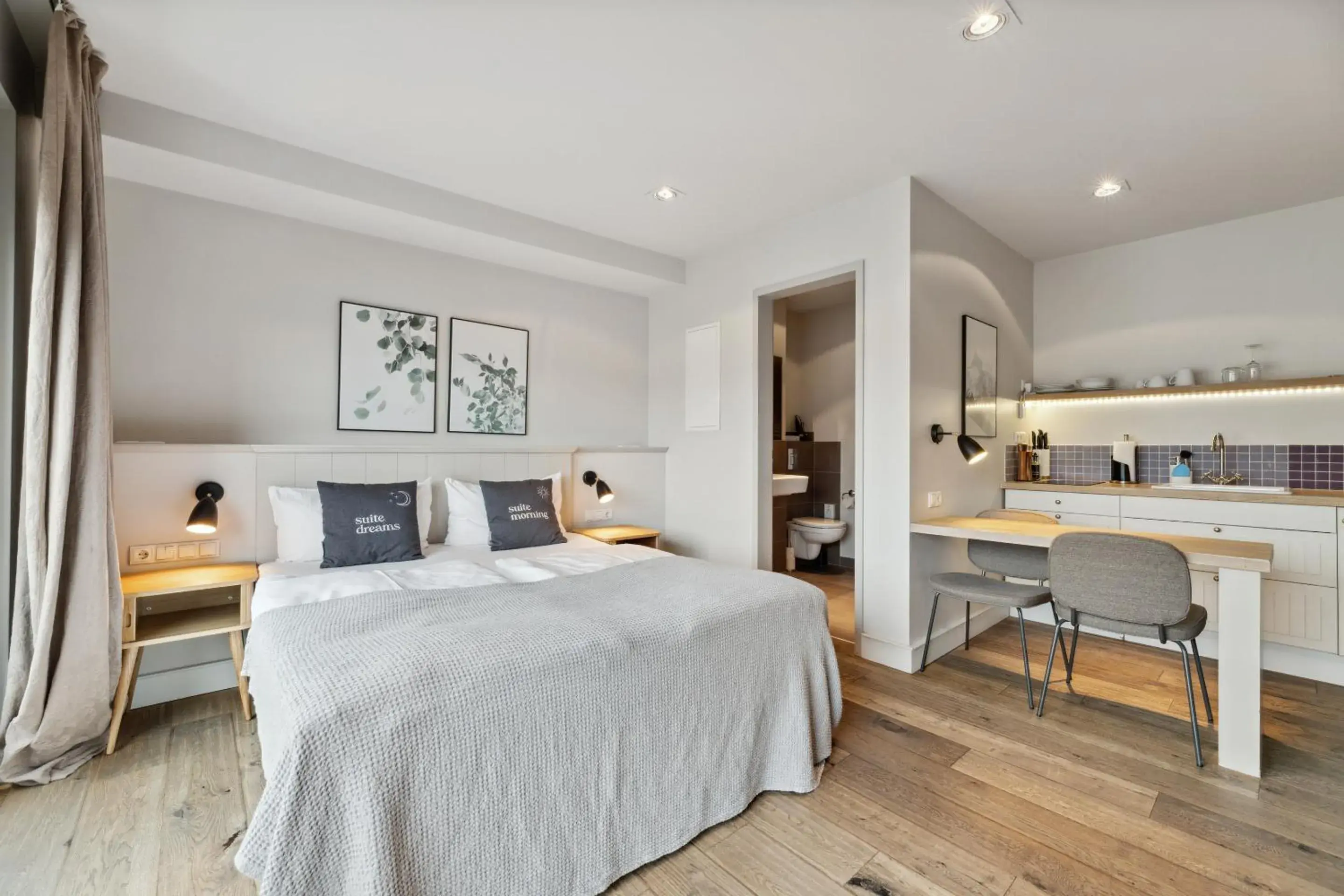 Bed in Limehome Berlin Prenzlauer Allee - Digital Access Bed in Limehome Berlin Prenzlauer Allee - Digital Access