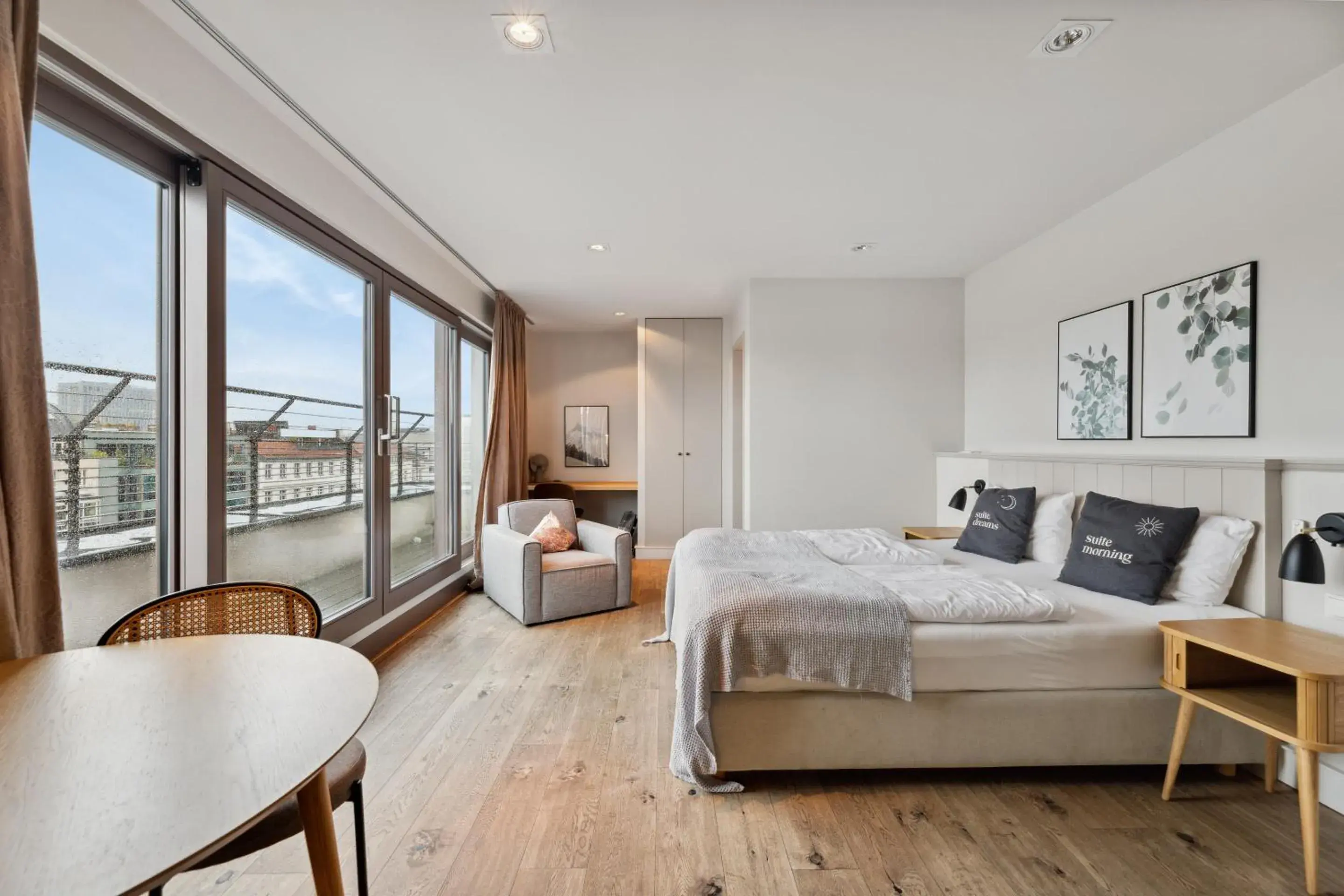 Bed in Limehome Berlin Prenzlauer Allee - Digital Access Bed in Limehome Berlin Prenzlauer Allee - Digital Access