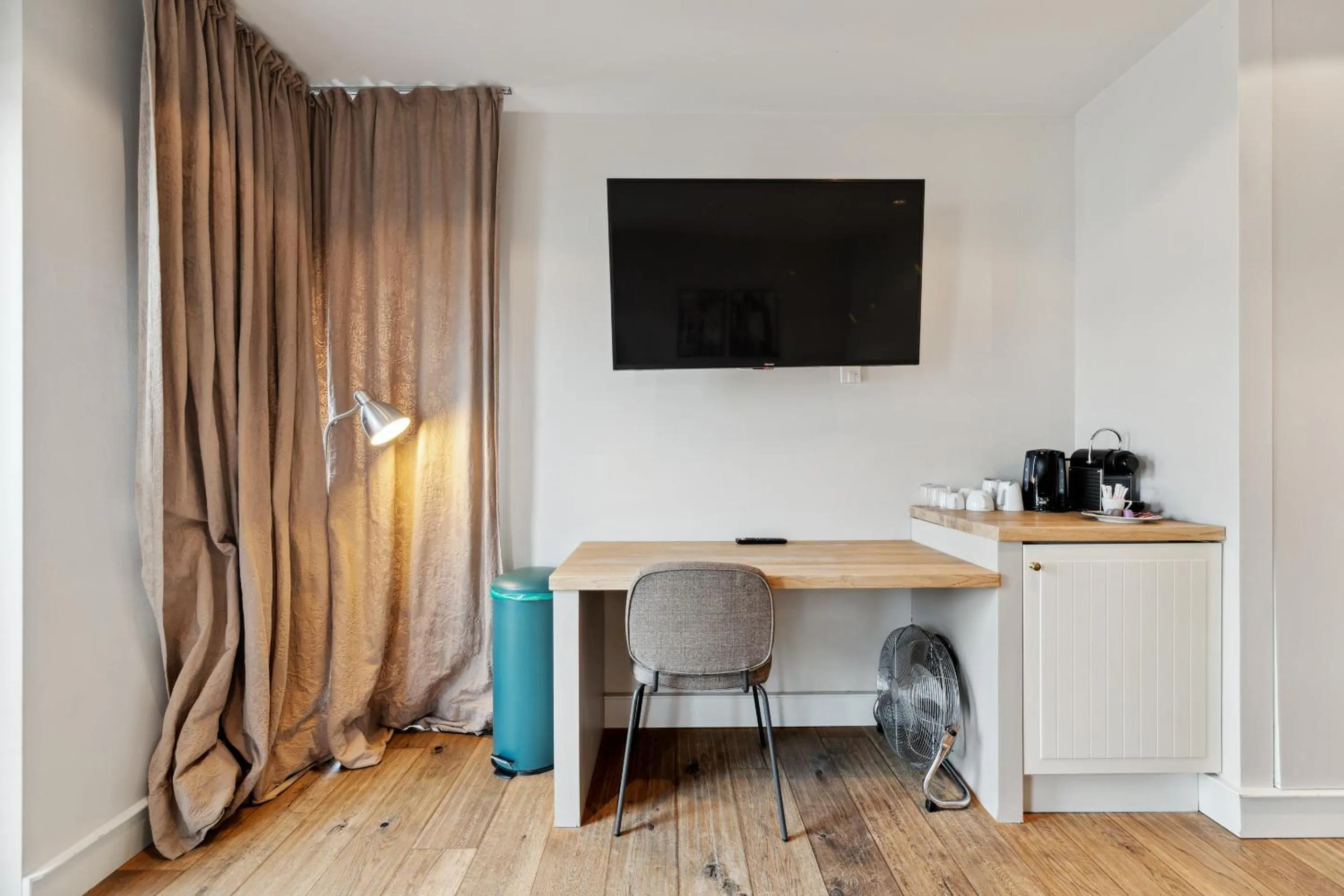 TV and multimedia in Limehome Berlin Prenzlauer Allee - Digital Access