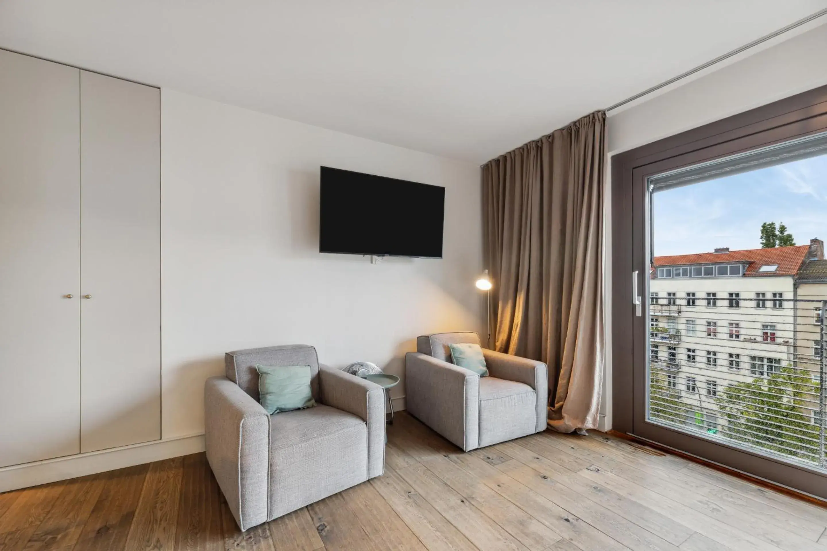 TV and multimedia in Limehome Berlin Prenzlauer Allee - Digital Access TV and multimedia in Limehome Berlin Prenzlauer Allee - Digital Access