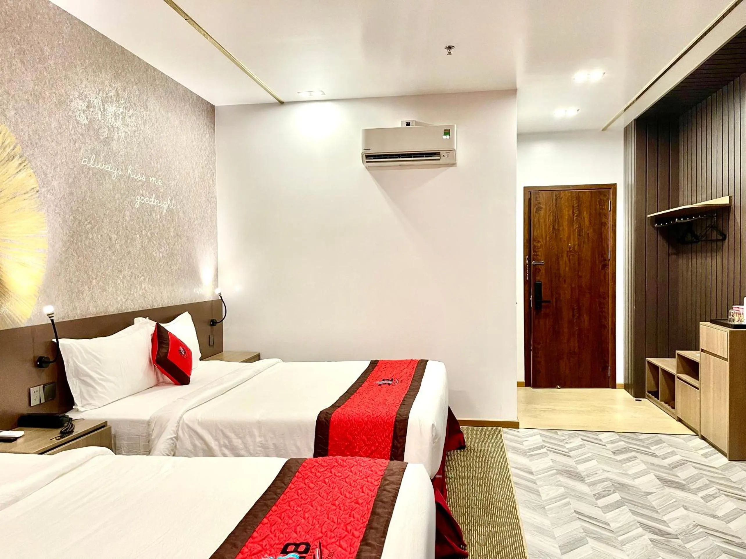 Bedroom, Bed in B.O.B Hotel