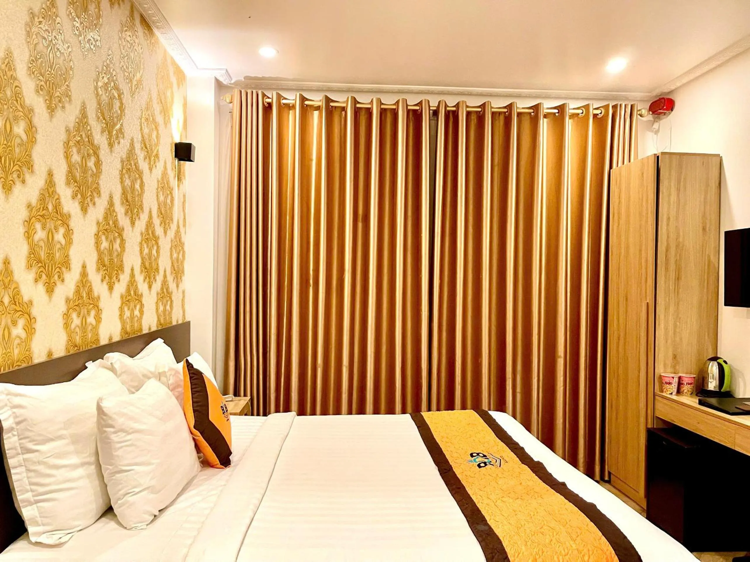 Bedroom, Bed in B.O.B Hotel