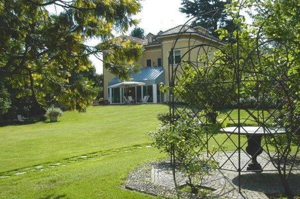 Property building in Villa La Maggiorana