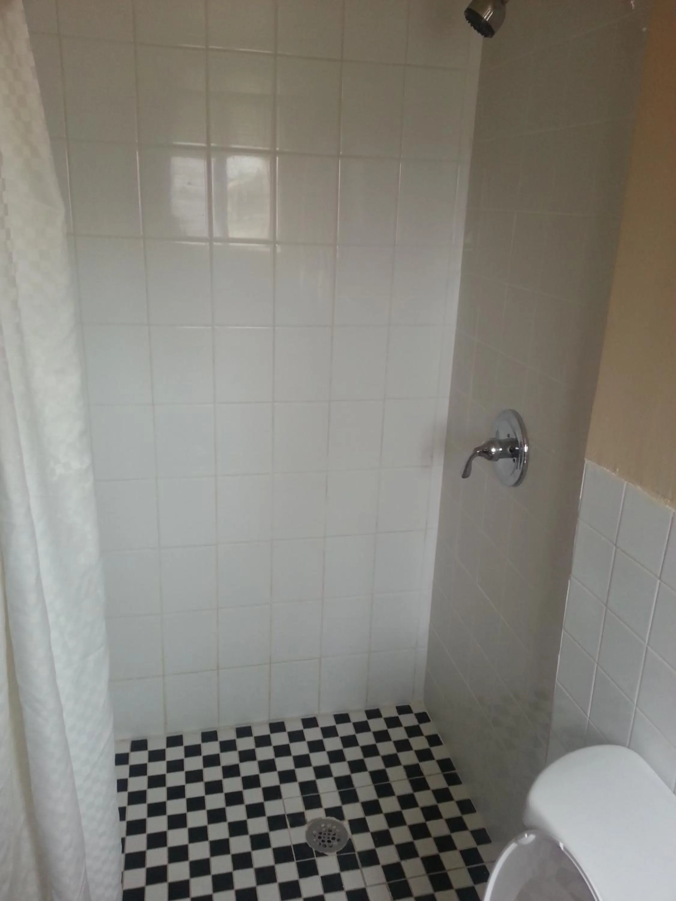 Shower in Atlantic Inn