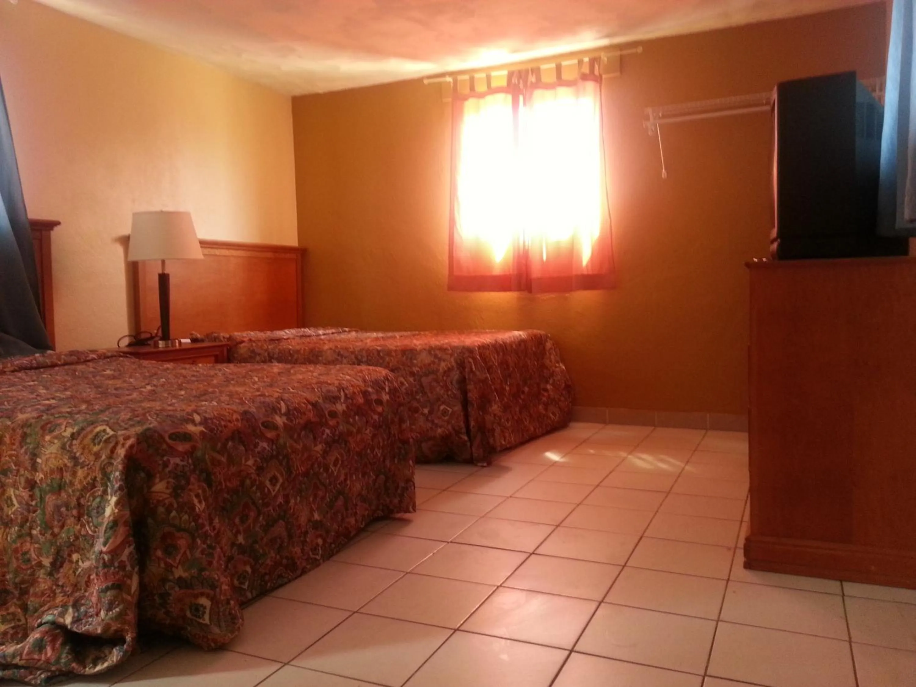 Photo of the whole room in Atlantic Inn