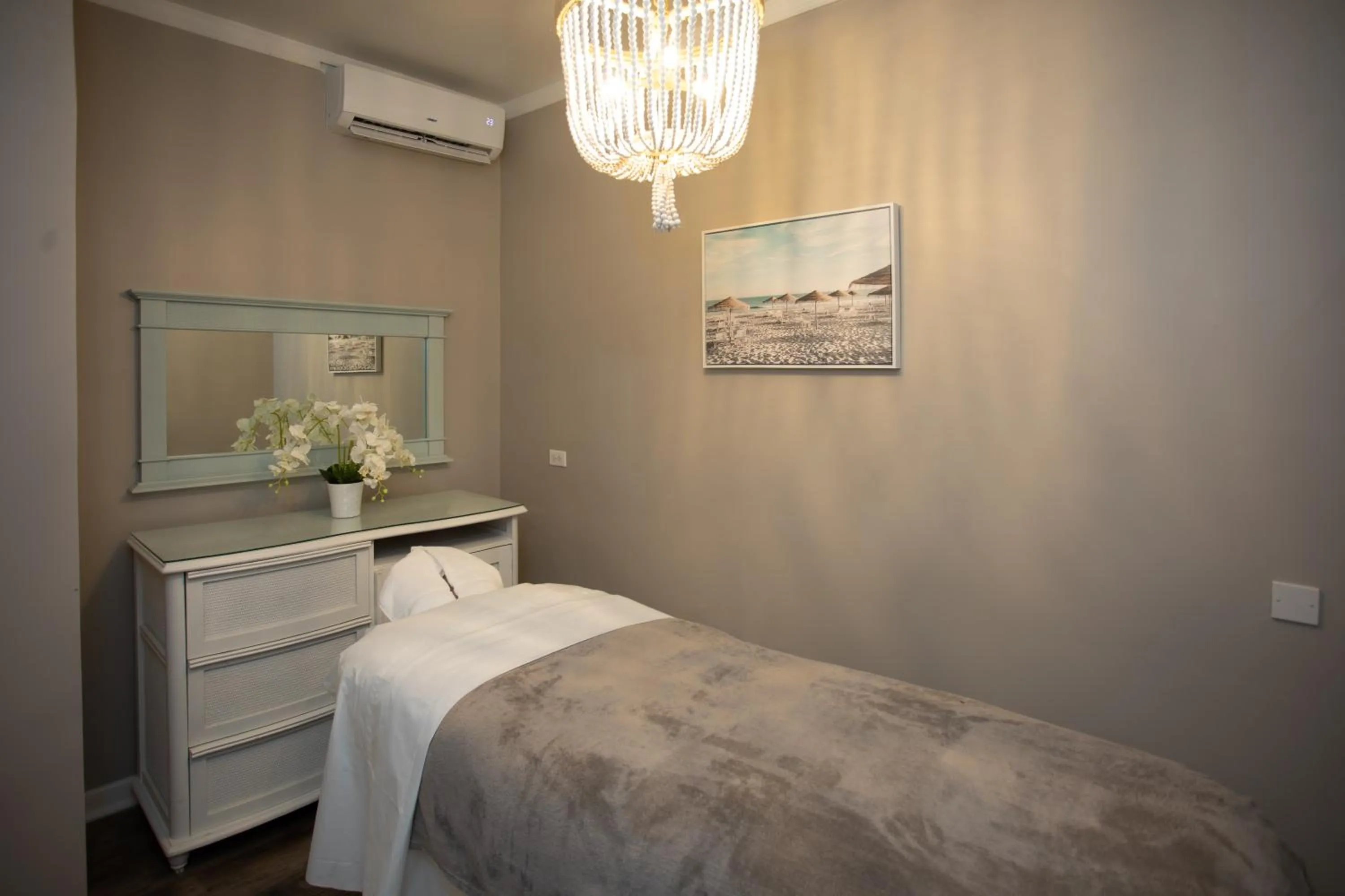 Spa and wellness centre/facilities, Bed in Sea Breeze Beach House All Inclusive by Ocean Hotels