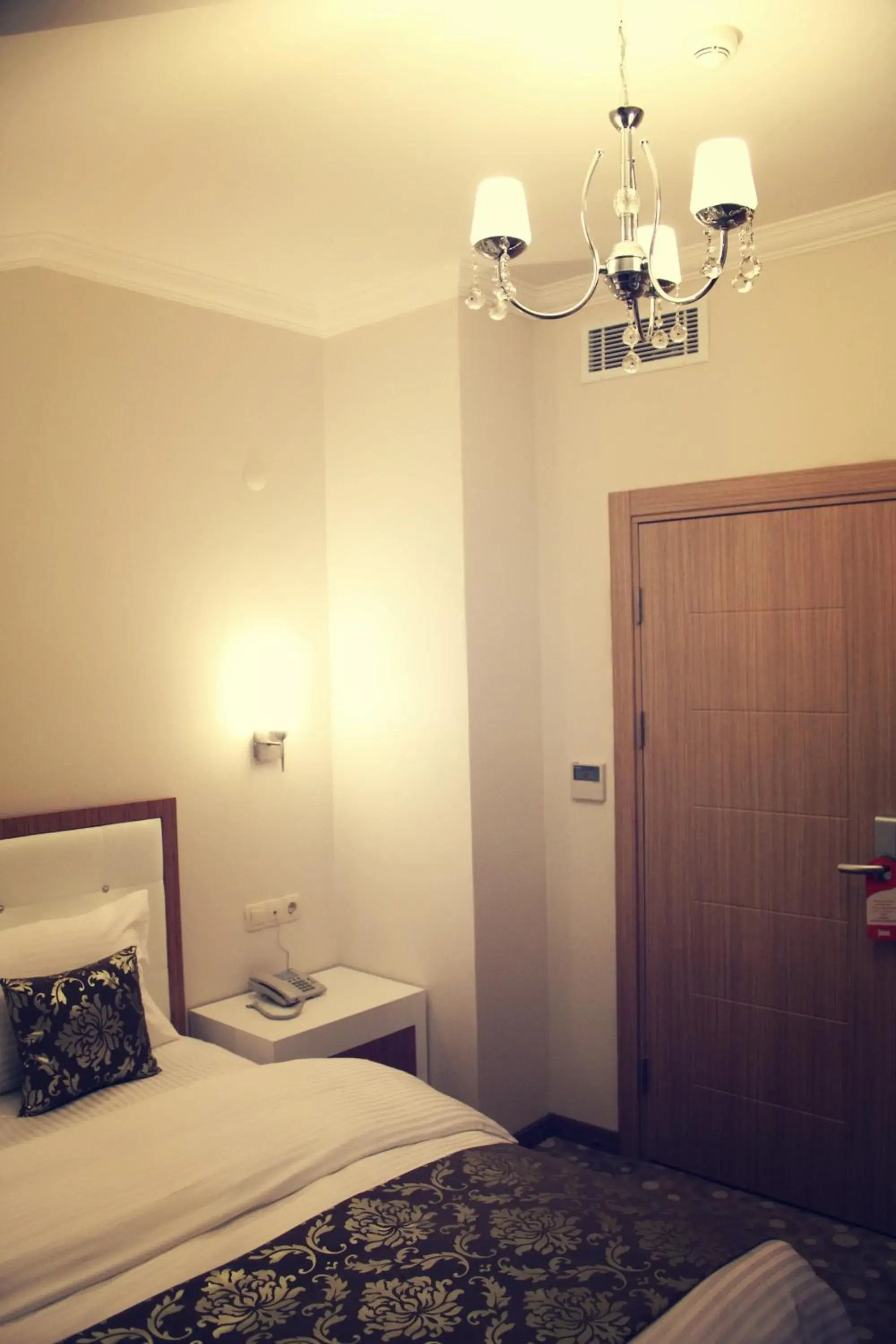 Triple Room in Cebeciler Hotel Triple Room in Cebeciler Hotel