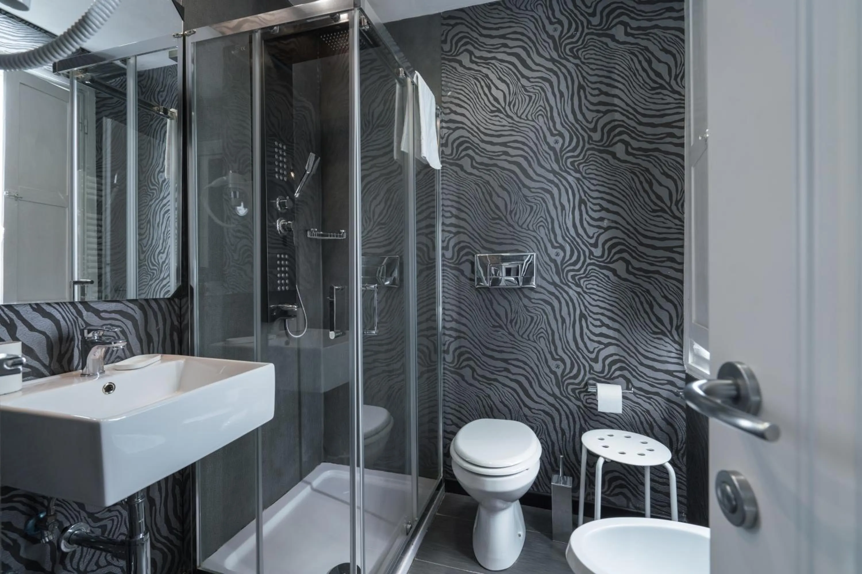 Bathroom in Hotel Deco