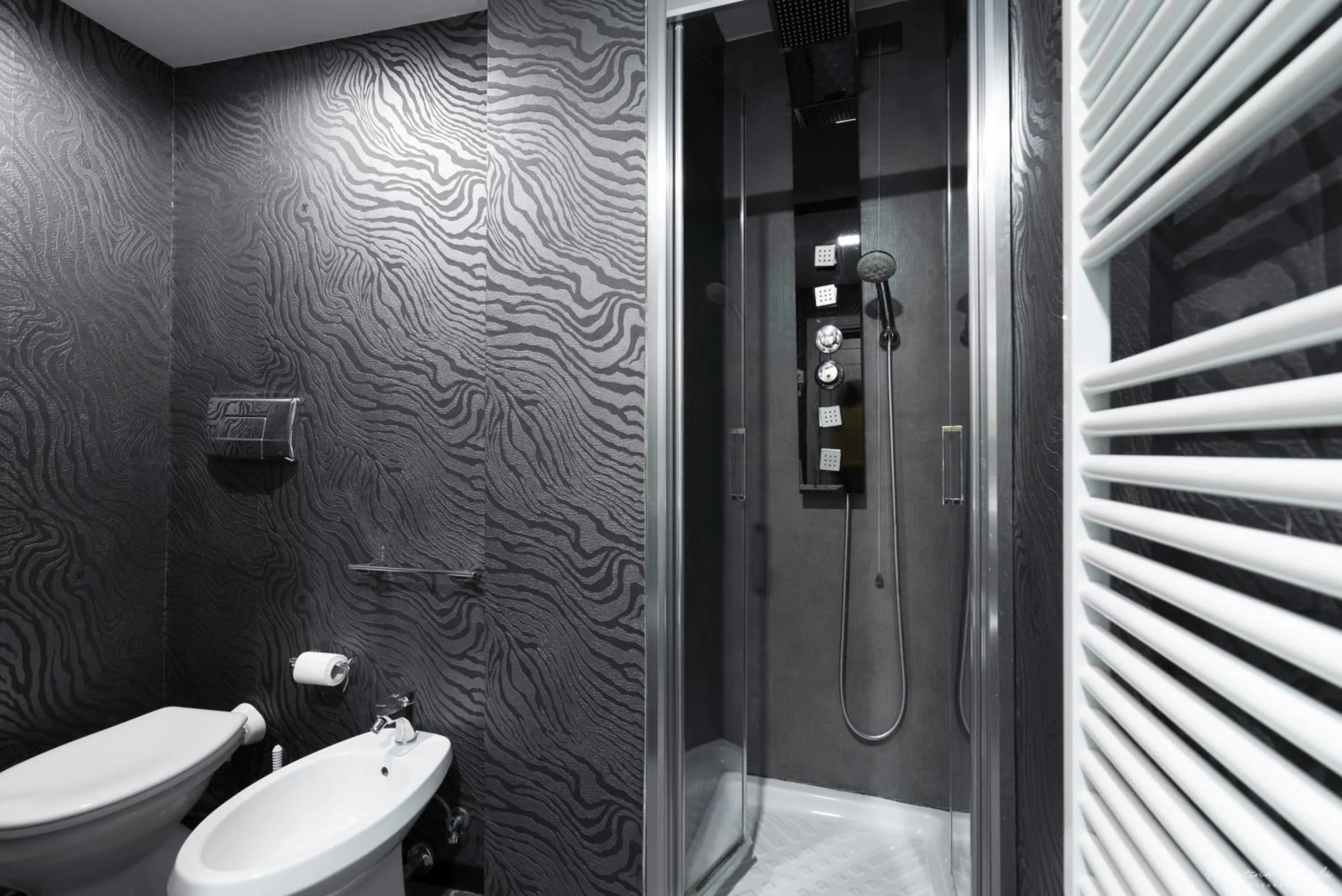 Bathroom in Hotel Deco