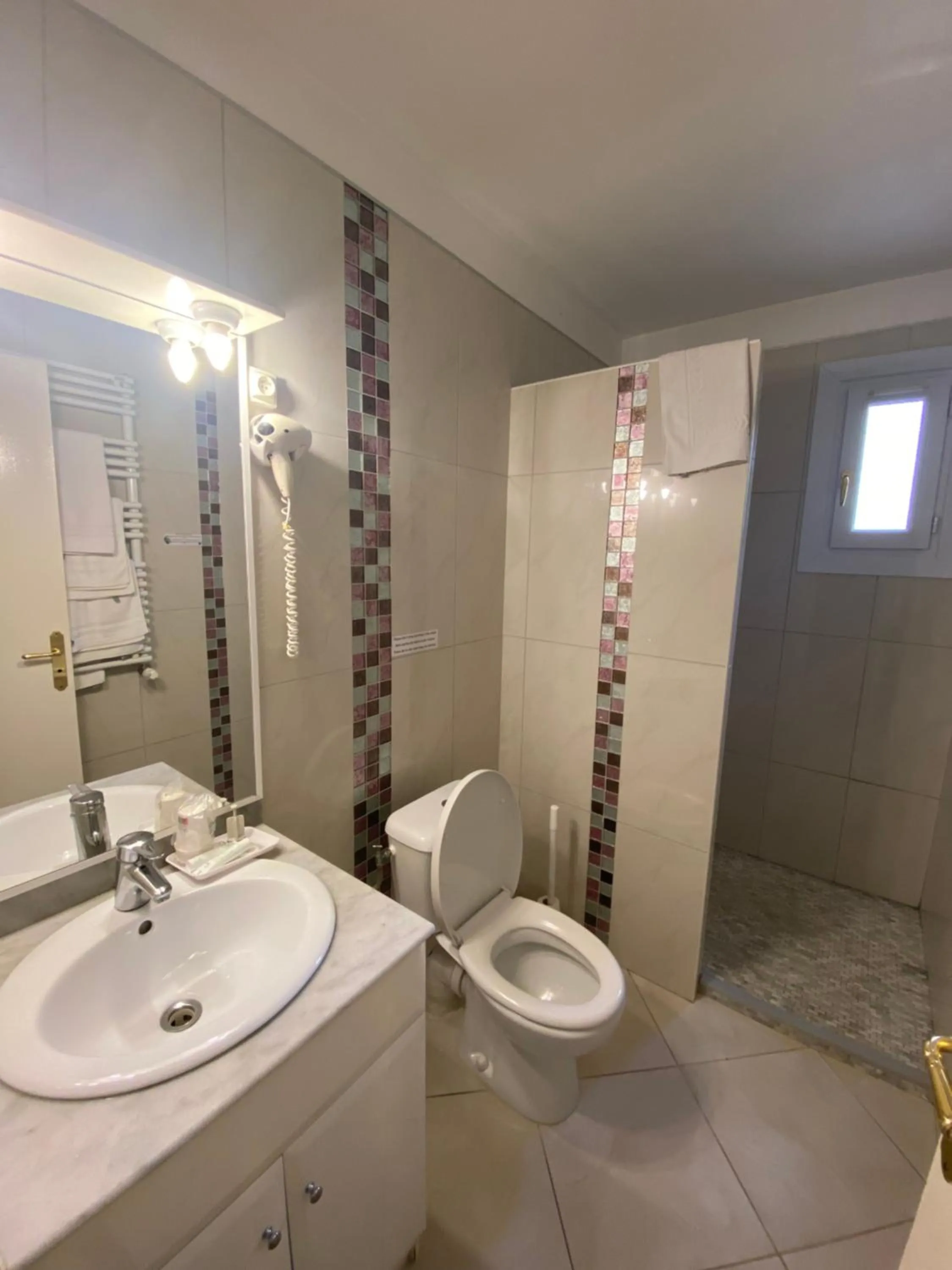 Shower in Les Belles Terrasses