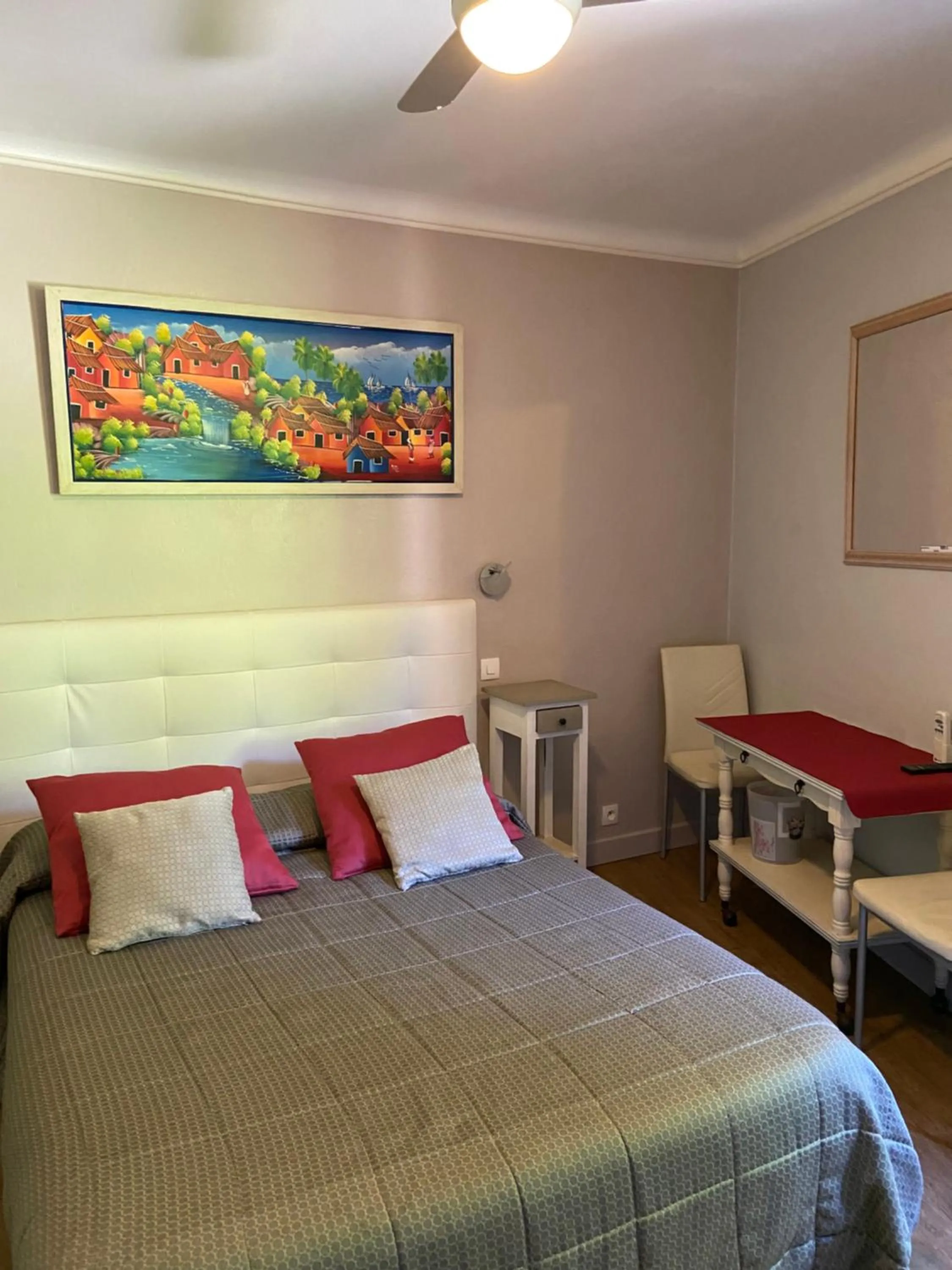 Bed in Les Belles Terrasses