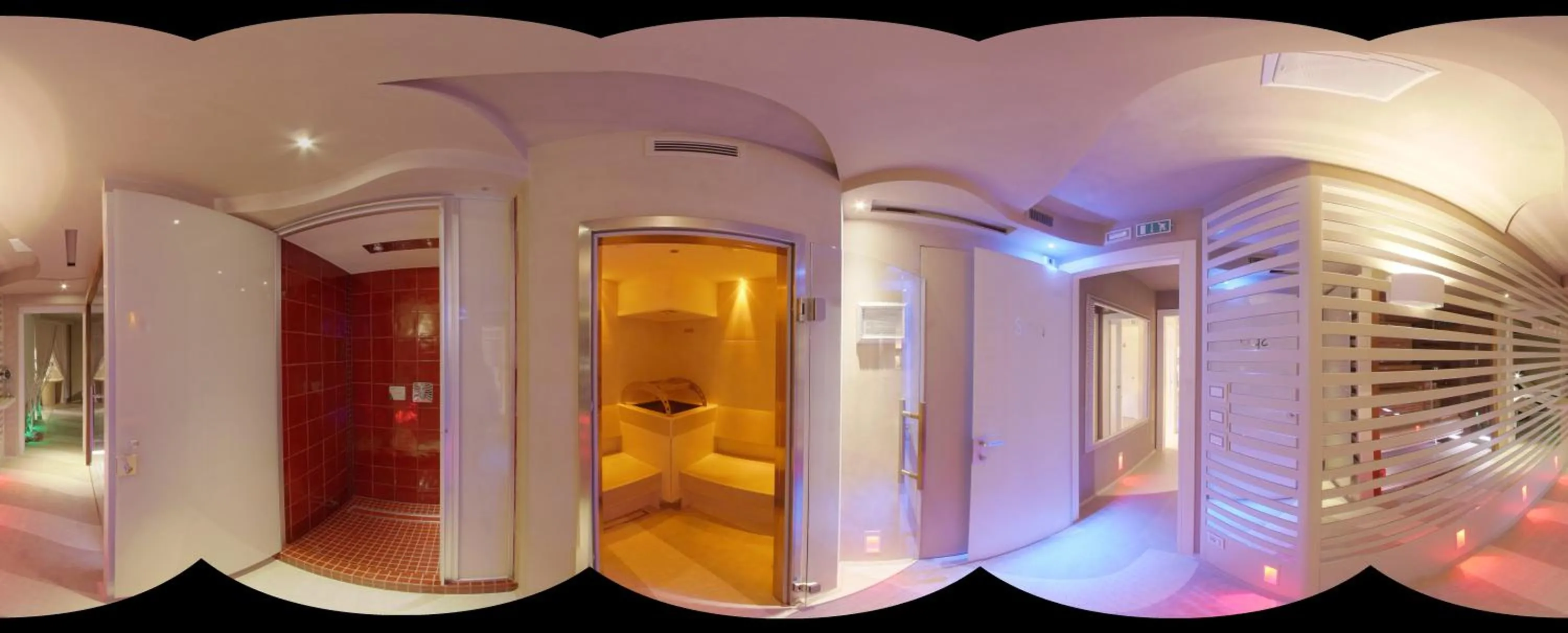 Sauna in Suite & Spa Mirabel