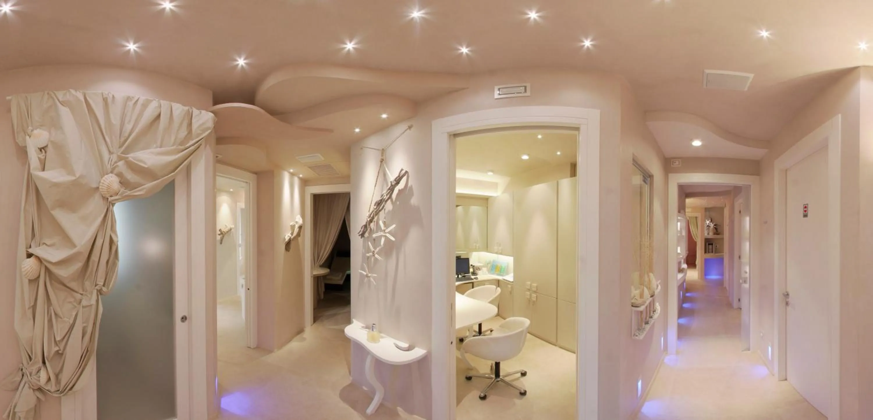 Spa and wellness centre/facilities in Suite & Spa Mirabel