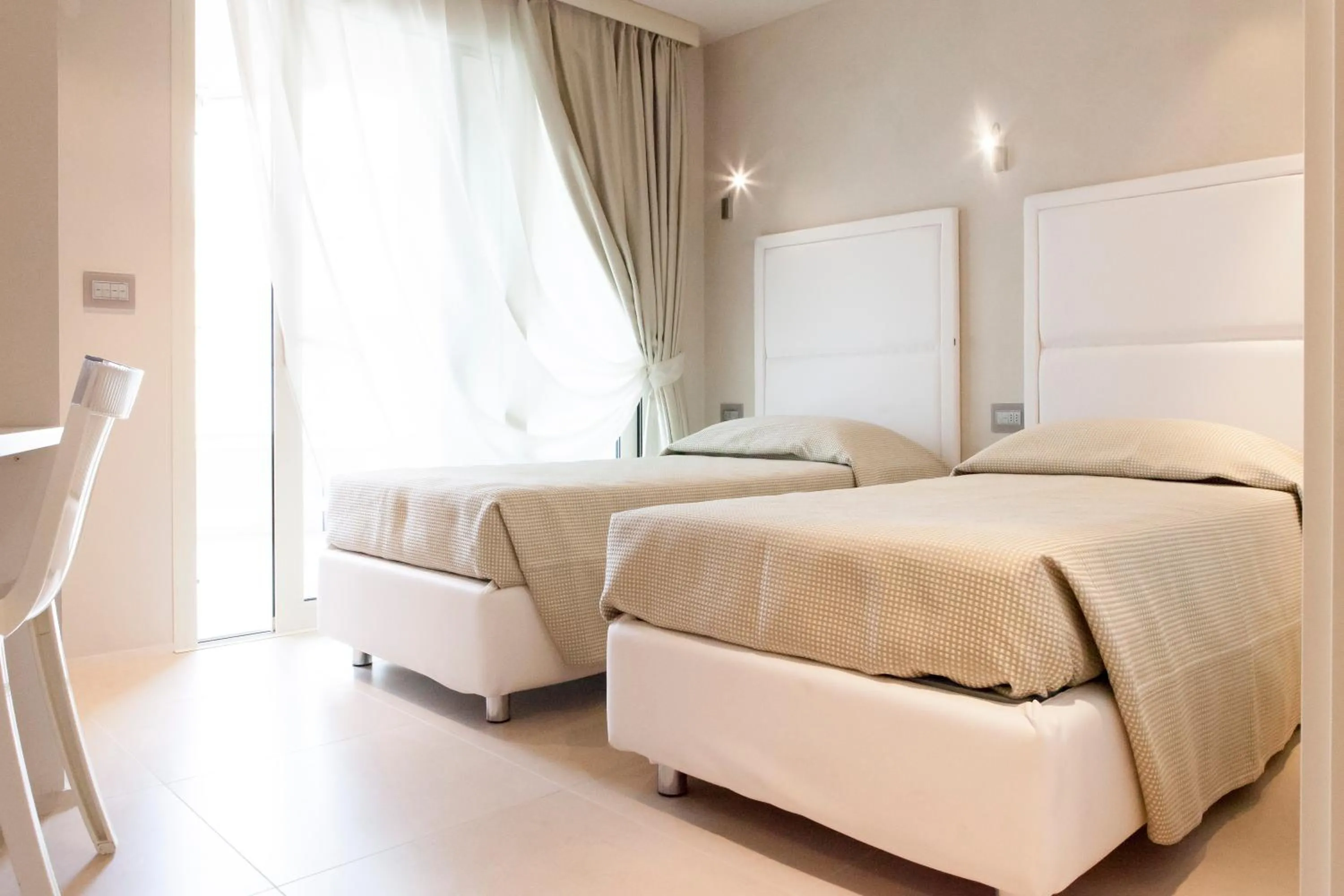 Bed in Suite & Spa Mirabel