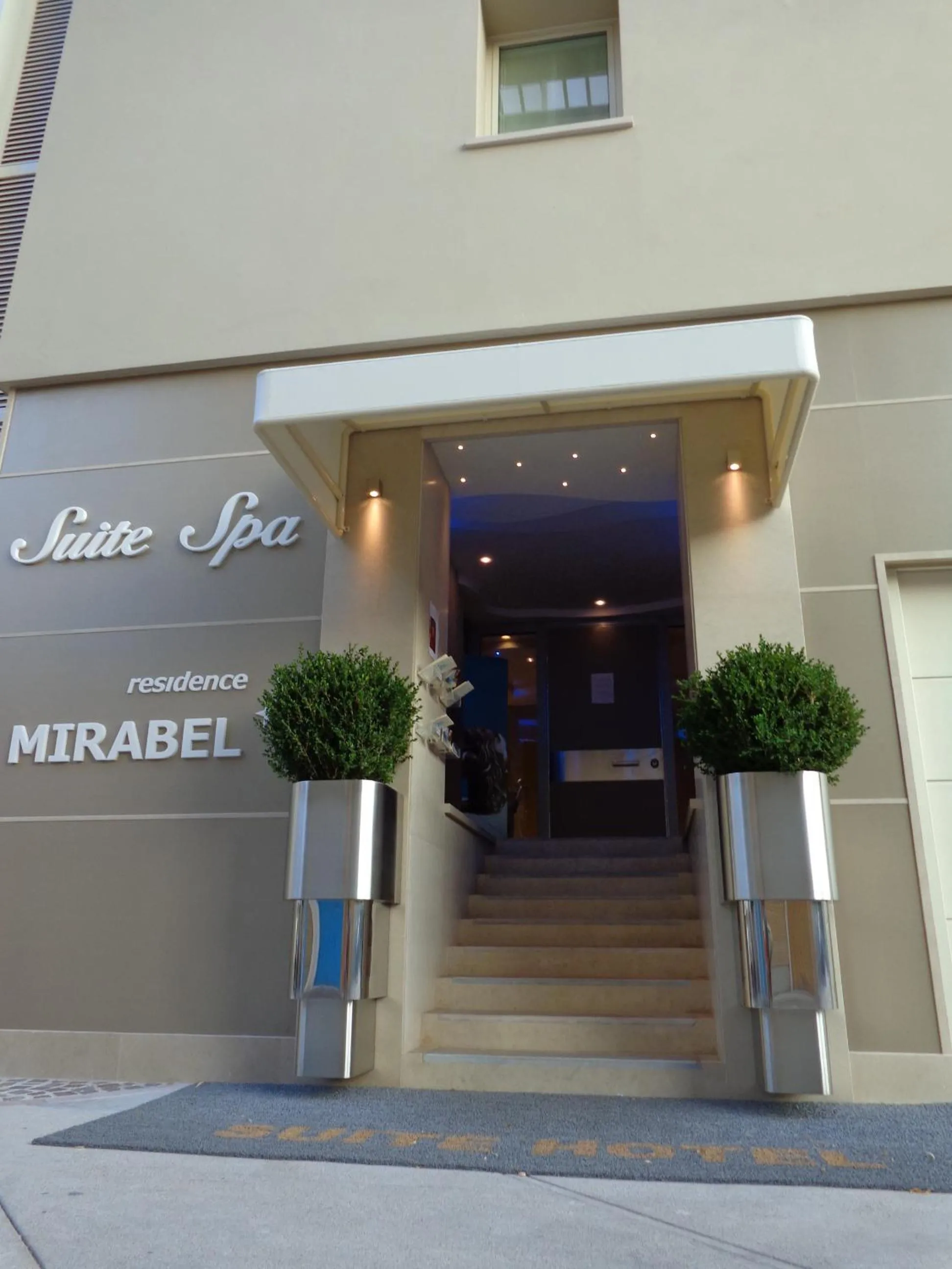 Facade/entrance in Suite & Spa Mirabel