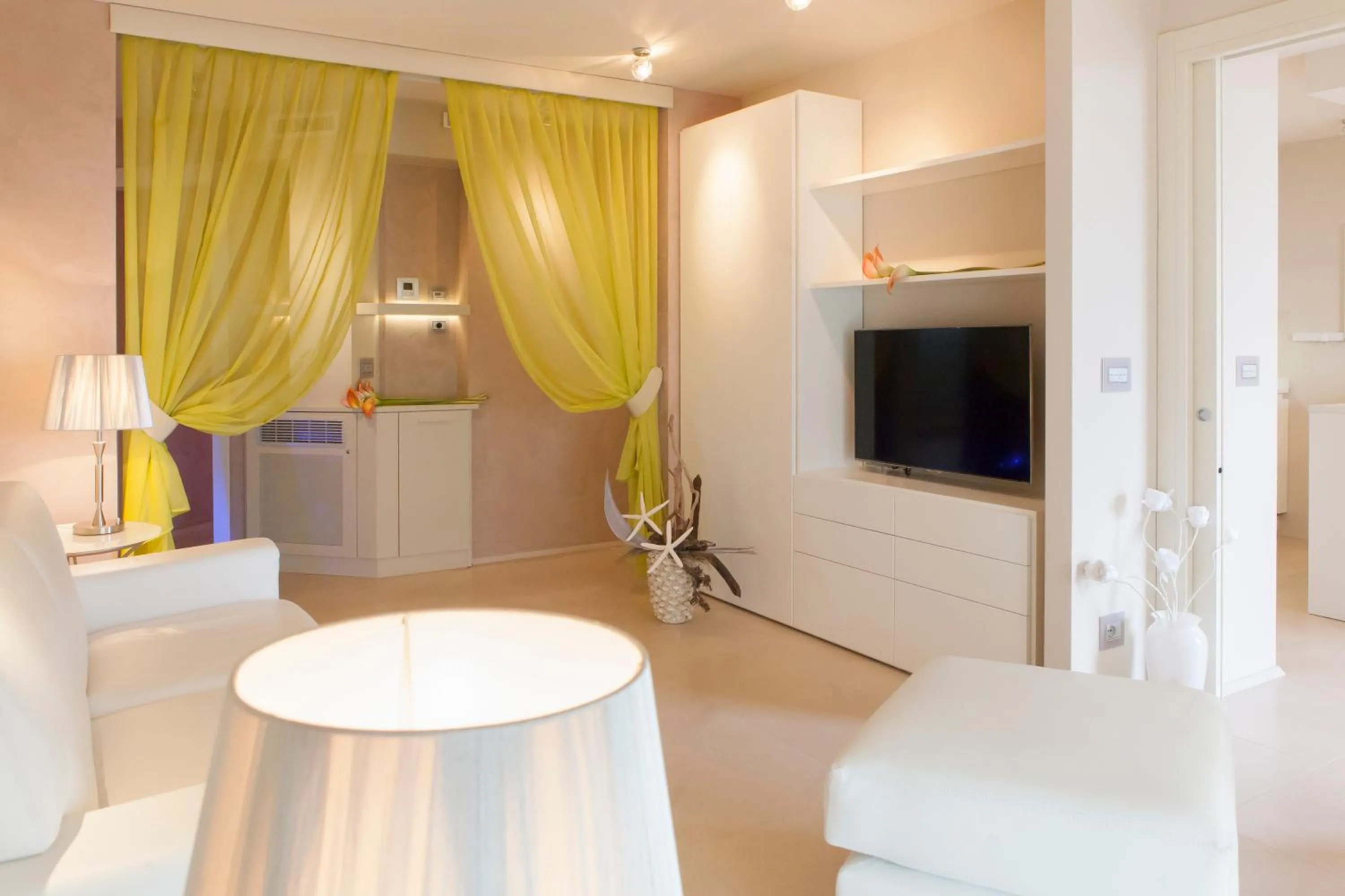 Living room in Suite & Spa Mirabel