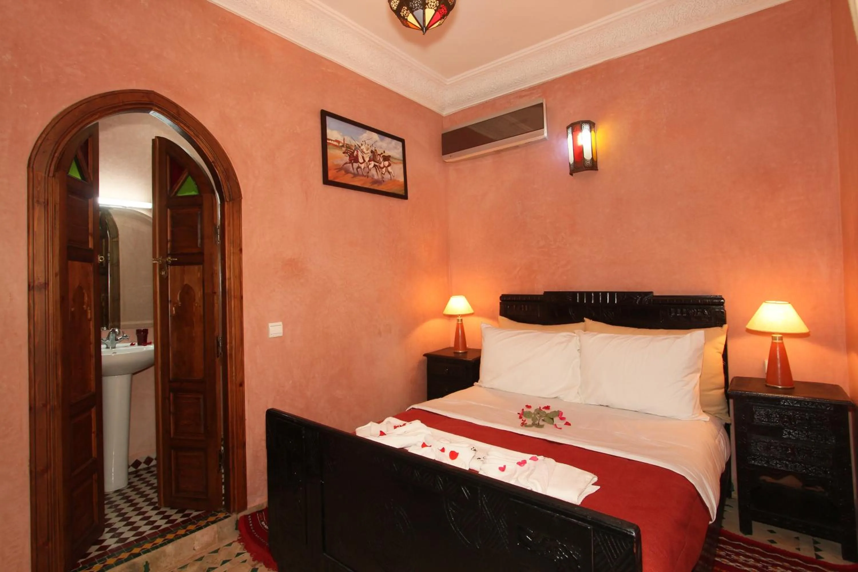 Bedroom, Bed in Riad Bab Tilila