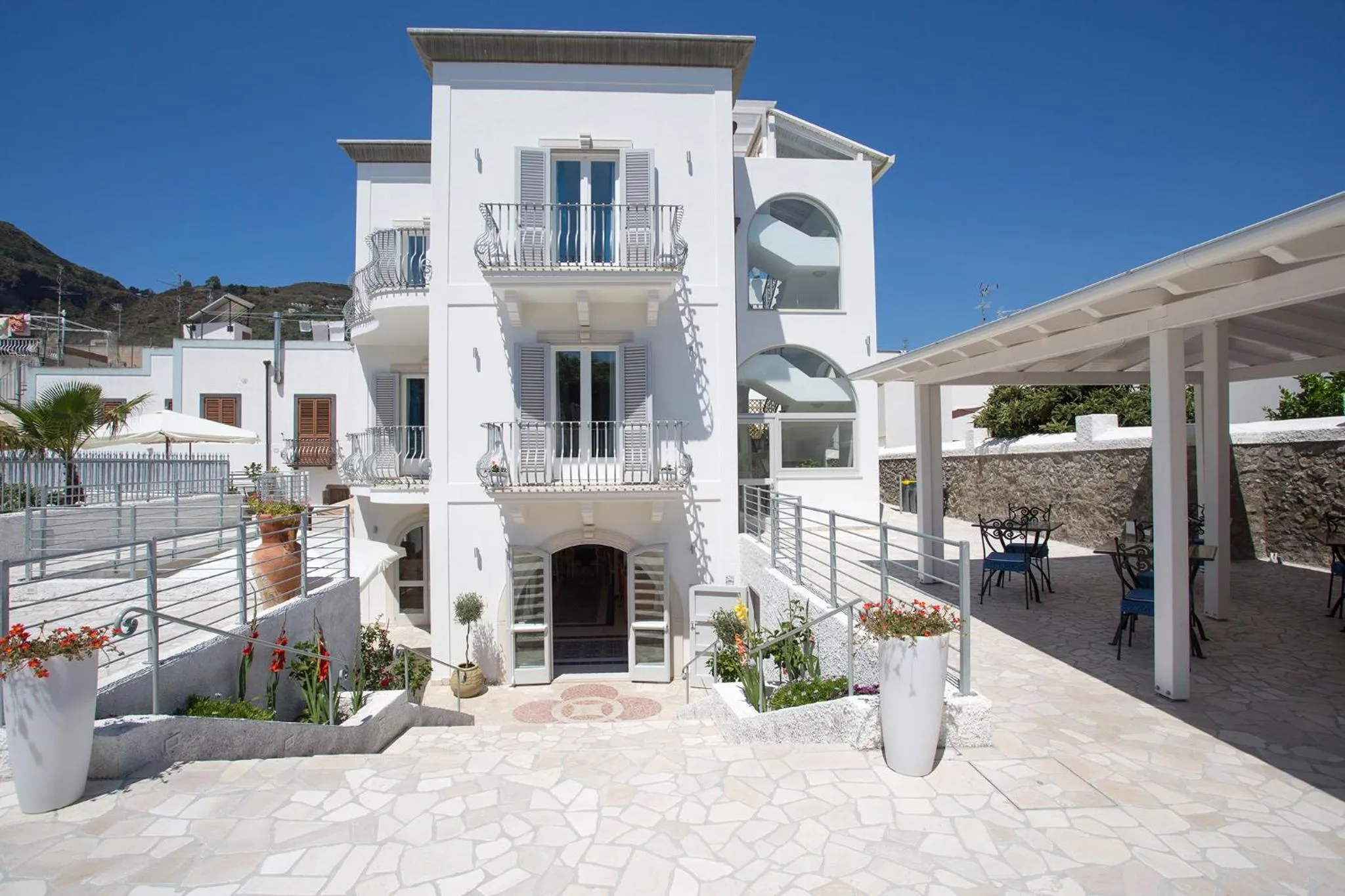 Property building in Odysseus Hotel