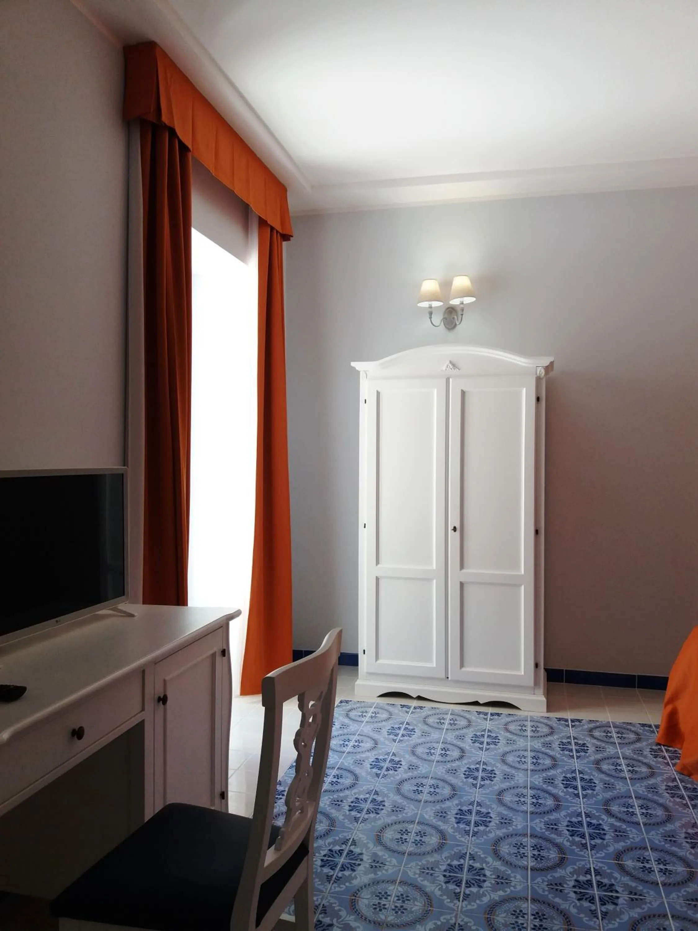 TV and multimedia in Odysseus Hotel