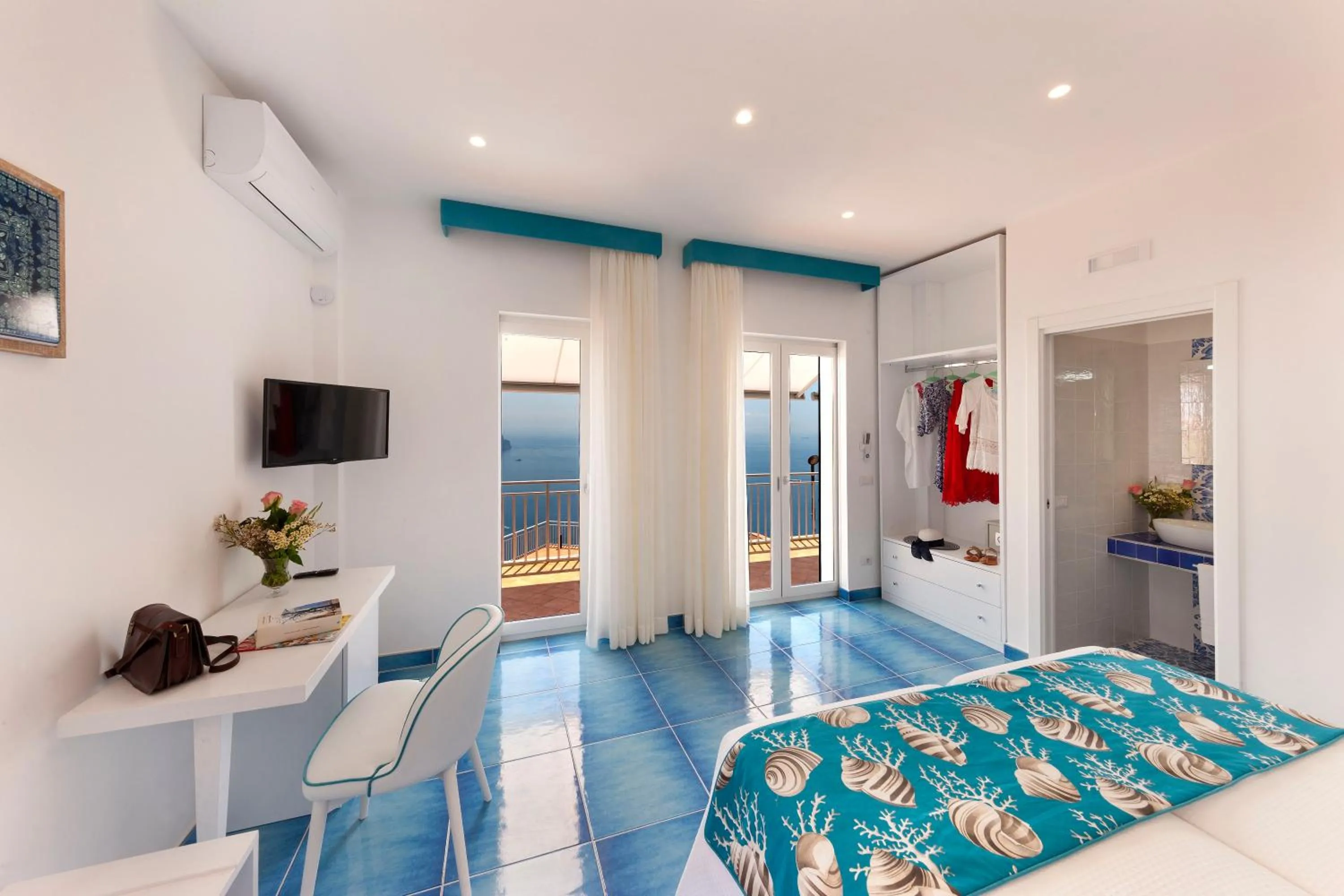 Photo of the whole room, Bed in Gala Residence Villa Giovanna