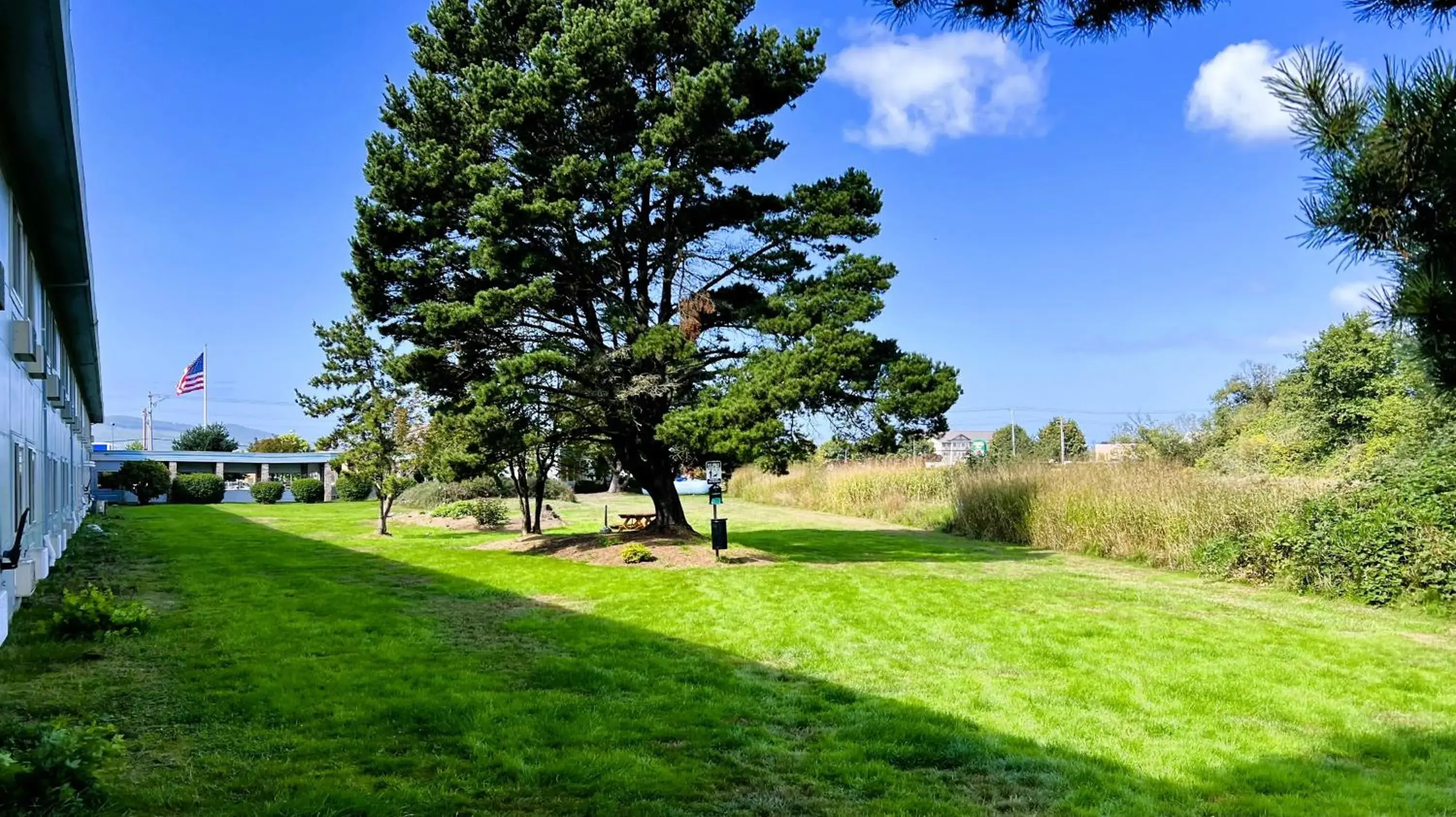 Property building in The Tillamook Inn Property building in The Tillamook Inn