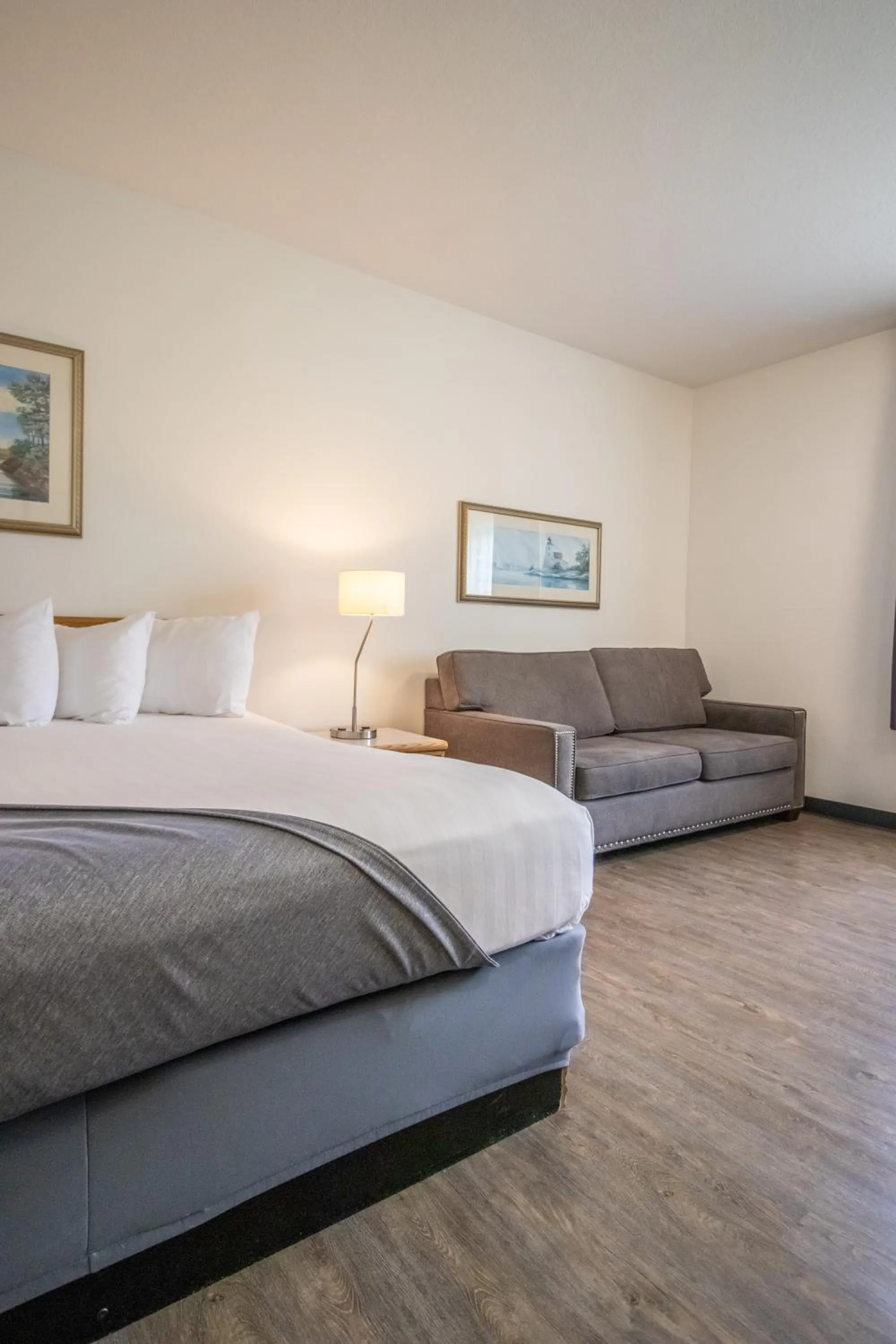 Bed in The Tillamook Inn