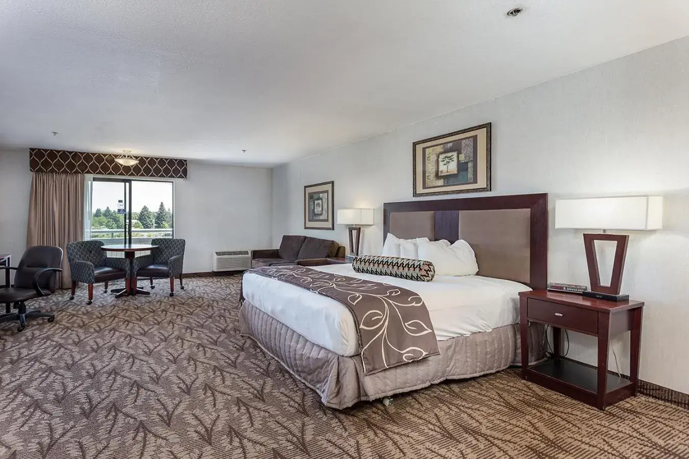 Bed in Shilo Inn Suites - Idaho Falls Bed in Shilo Inn Suites - Idaho Falls
