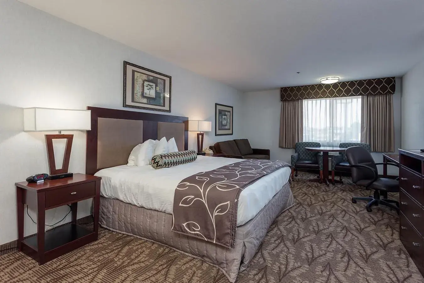 Bed in Shilo Inn Suites - Idaho Falls Bed in Shilo Inn Suites - Idaho Falls
