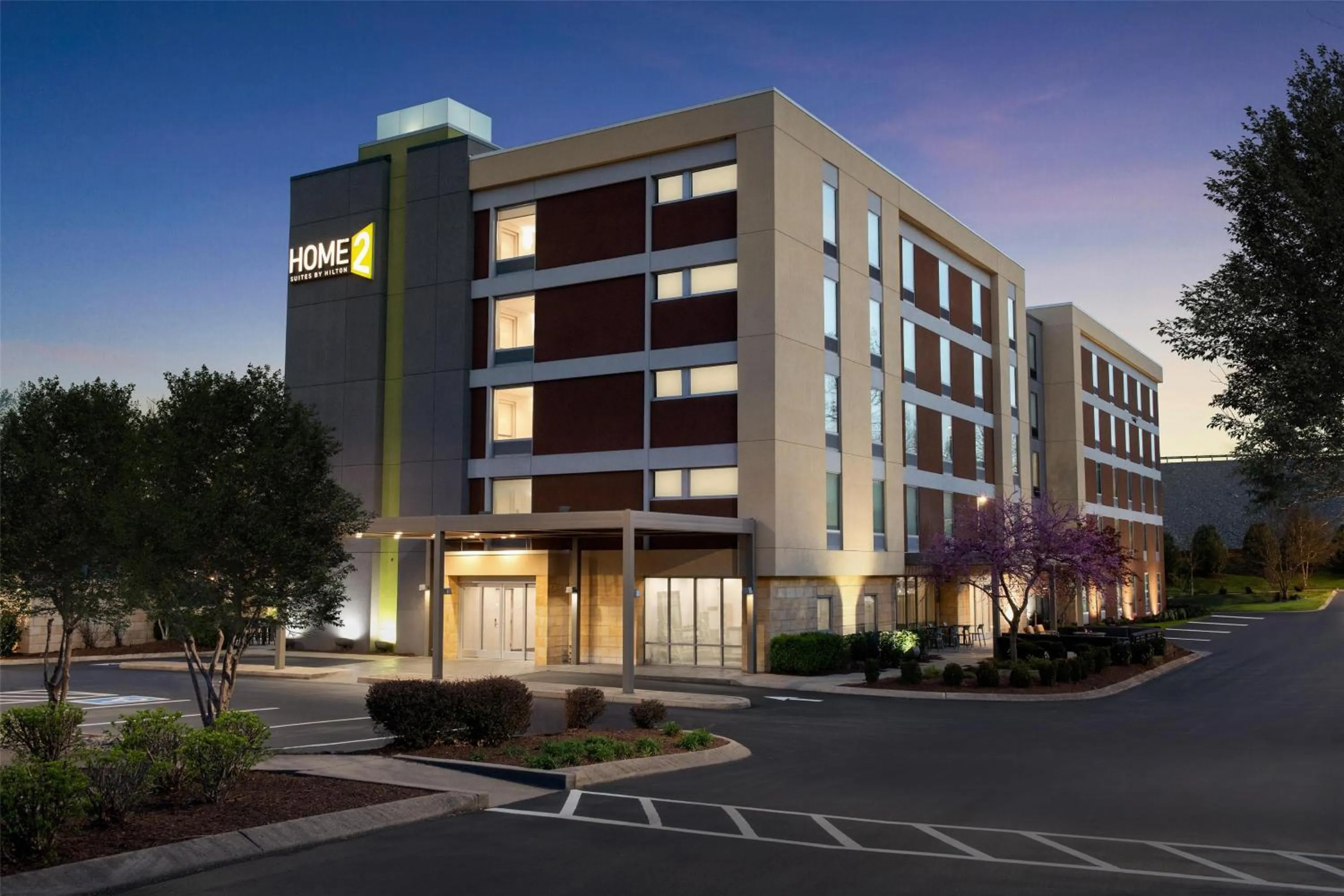 Property building in Home2 Suites Nashville Airport