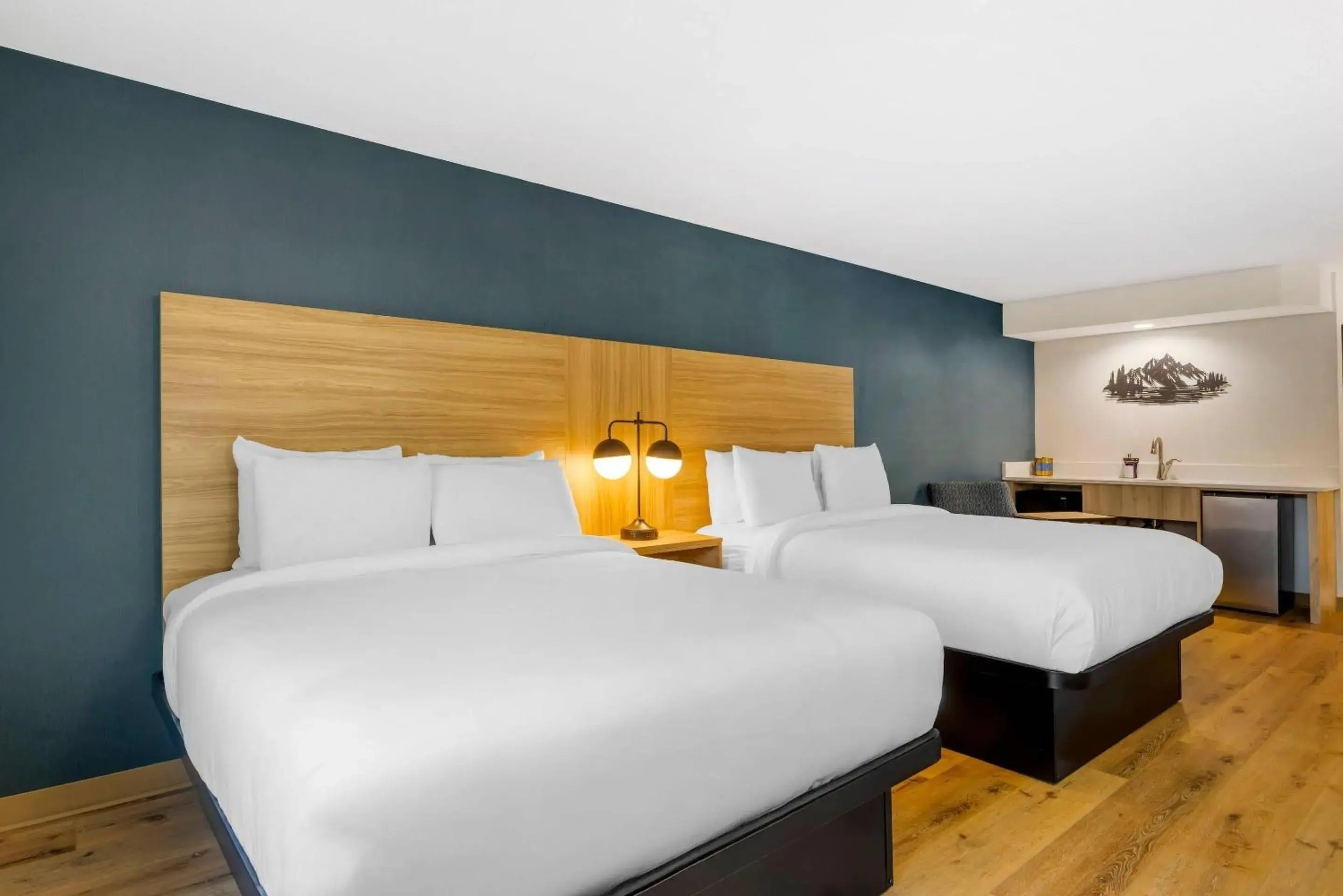 Bedroom, Bed in Columbia River Hotel and Conference Center, an Ascend Collection Hotel Bedroom, Bed in Columbia River Hotel and Conference Center, an Ascend Collection Hotel