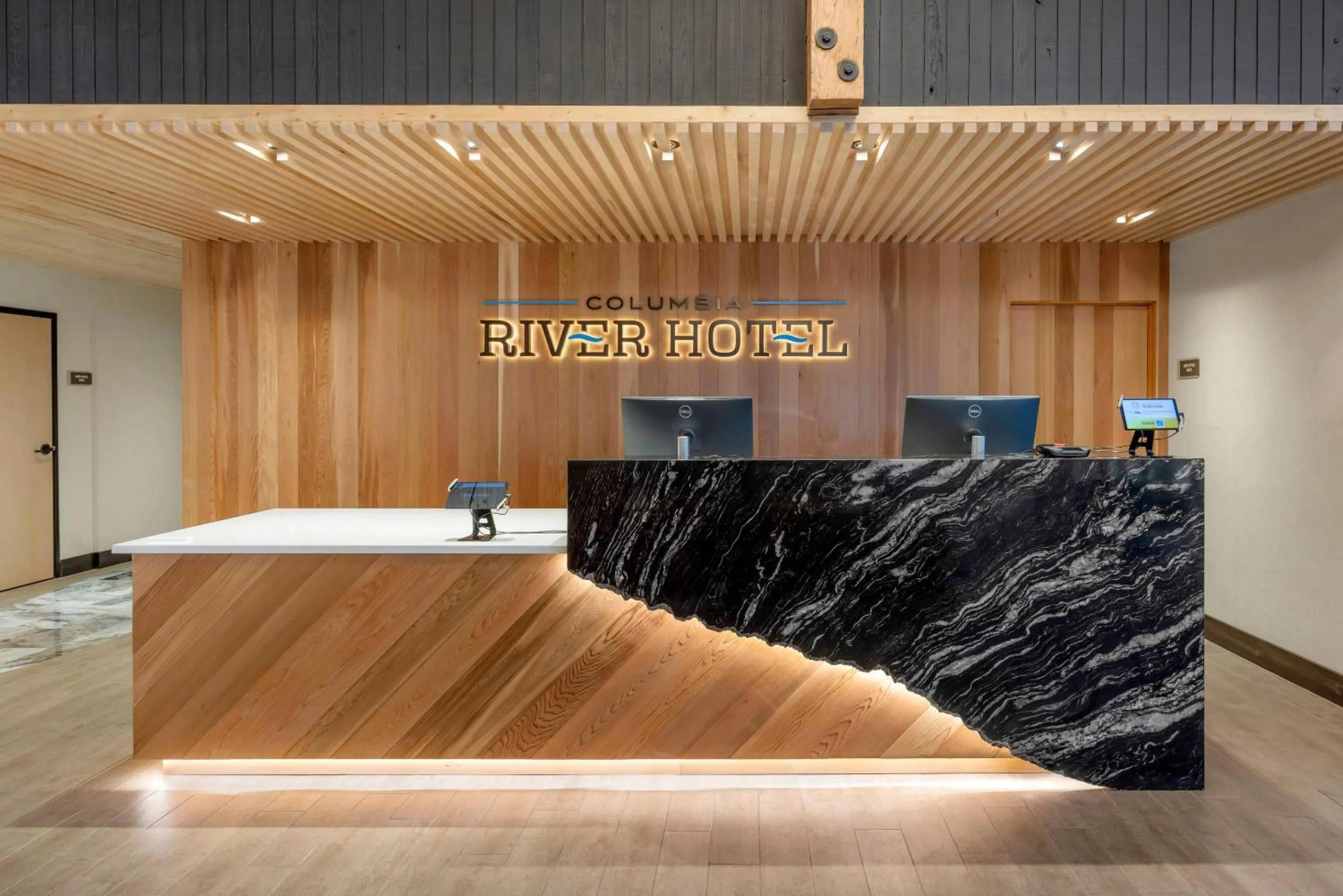 Lobby or reception in Columbia River Hotel and Conference Center, an Ascend Collection Hotel