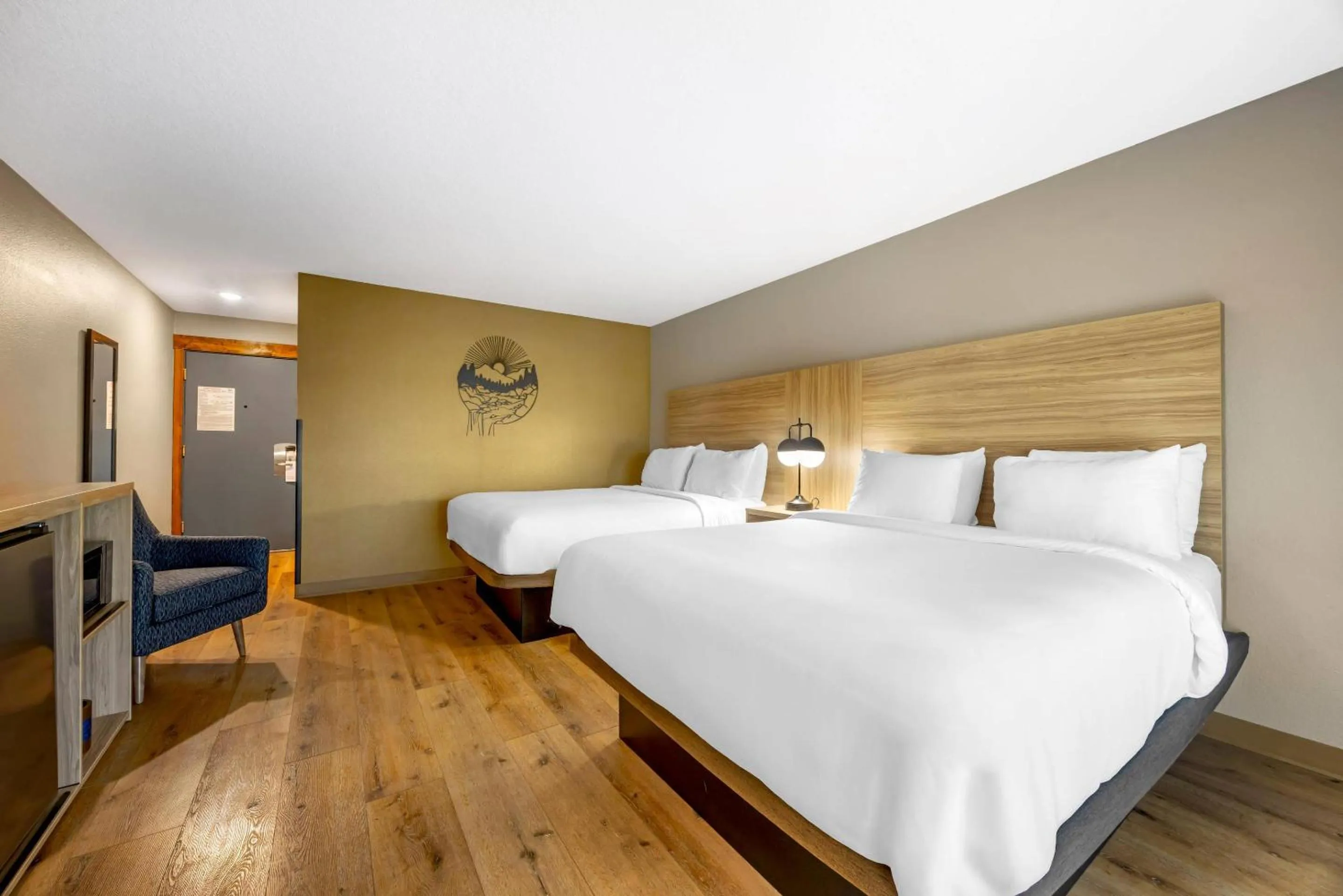 Bedroom, Bed in Columbia River Hotel and Conference Center, an Ascend Collection Hotel