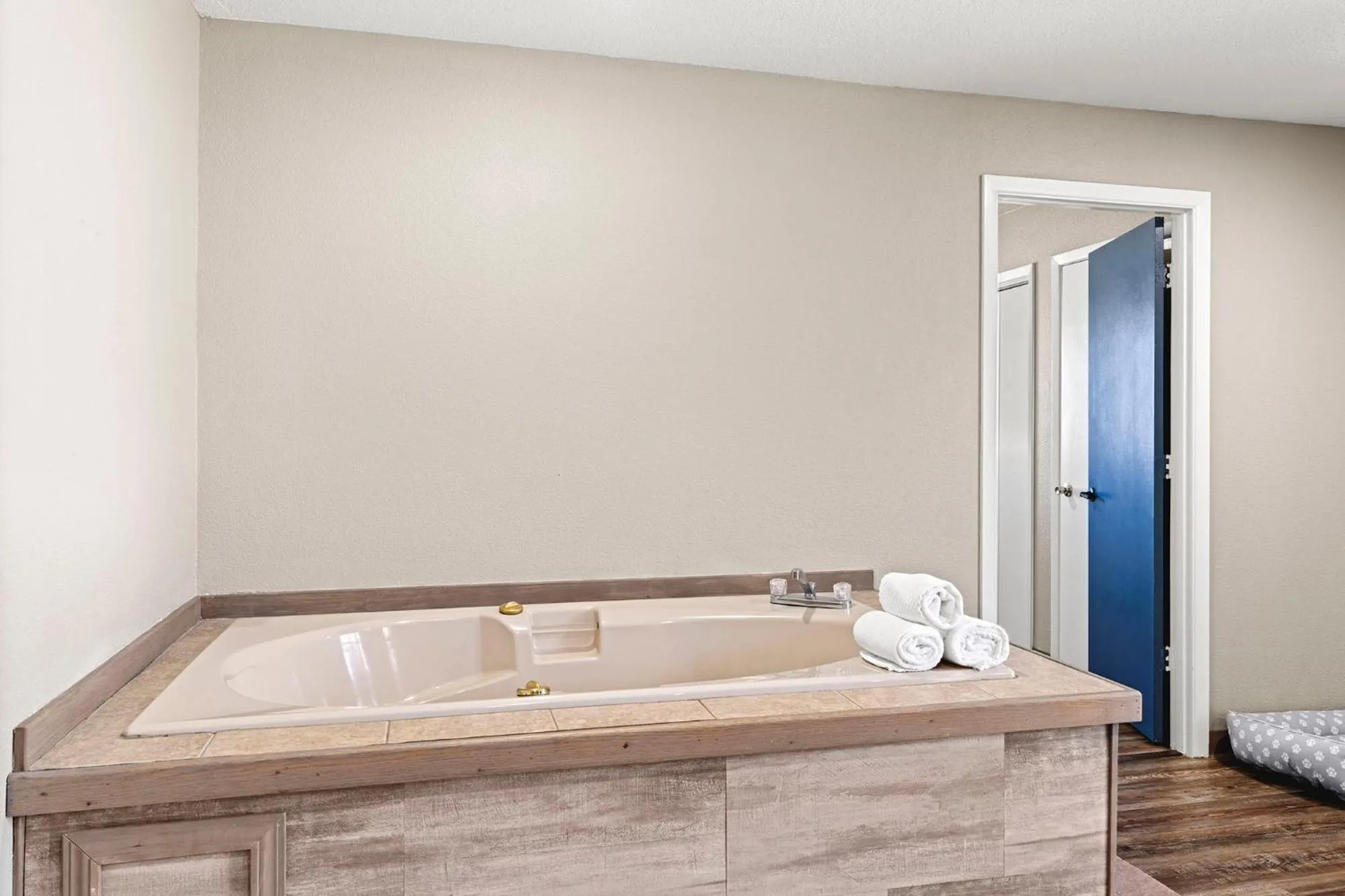 Hot Tub in Columbia River Hotel and Conference Center, an Ascend Collection Hotel