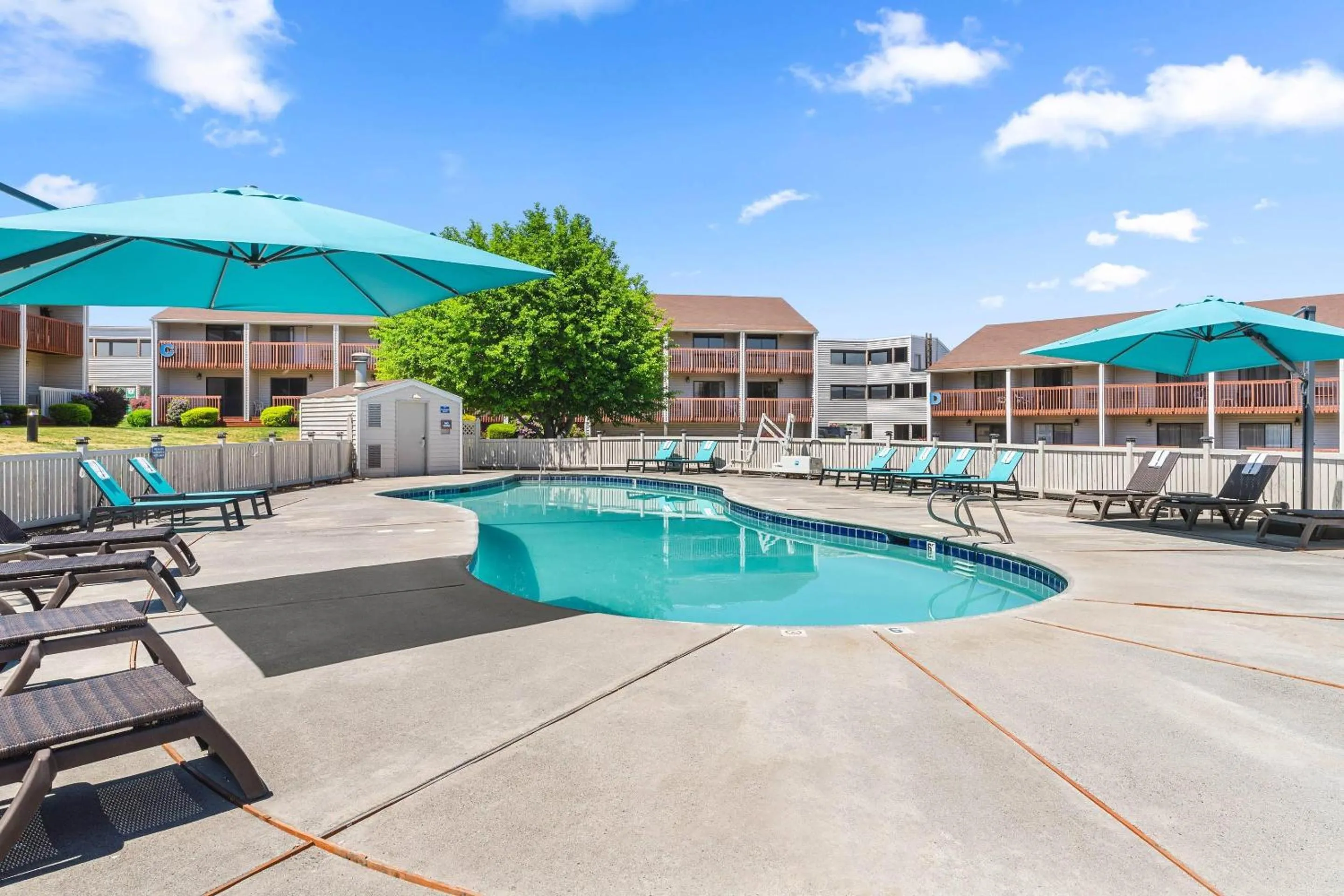 Swimming pool in Columbia River Hotel and Conference Center, an Ascend Collection Hotel